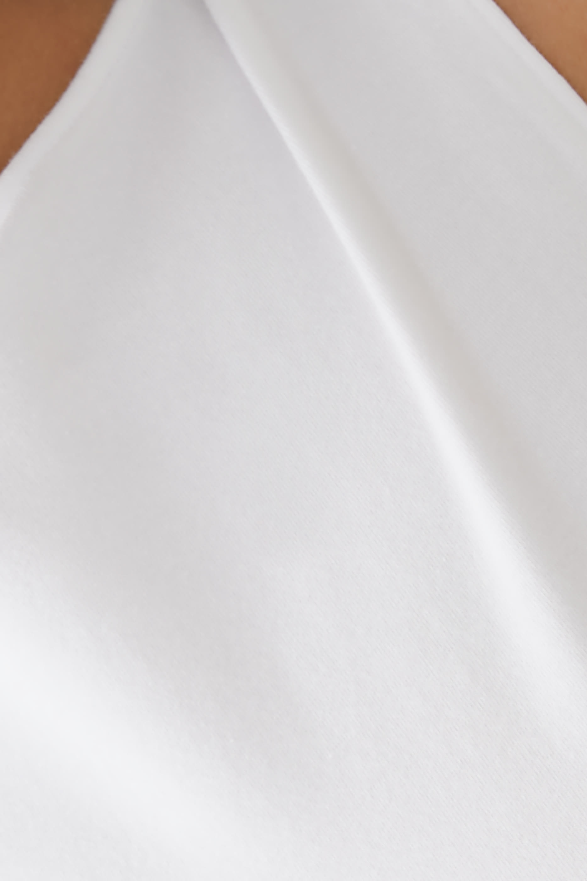 بلوزة بلا أكمام مطاطية للغاية بياقة قارب