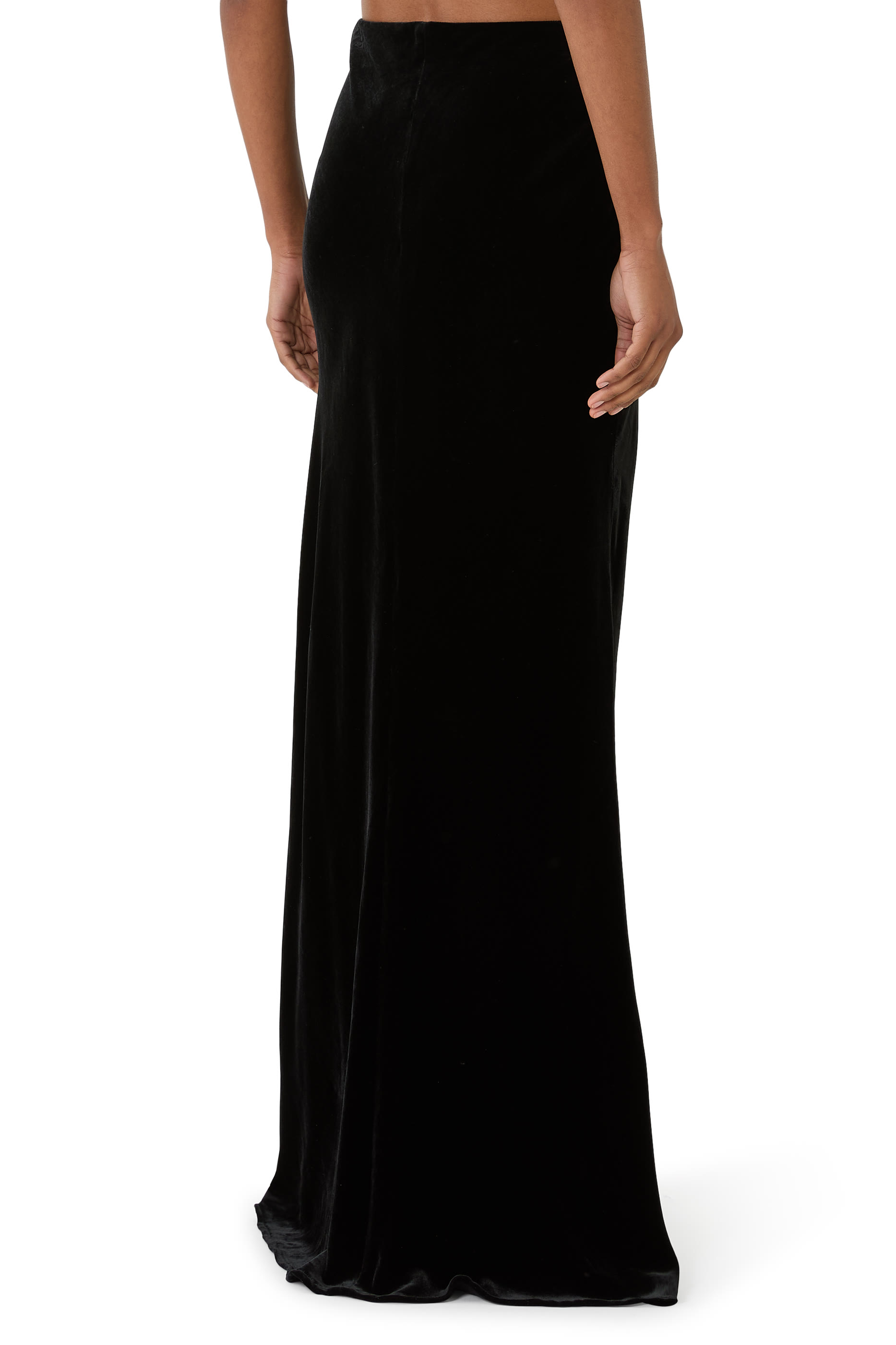 تنورة زيتا بقصة طويلة