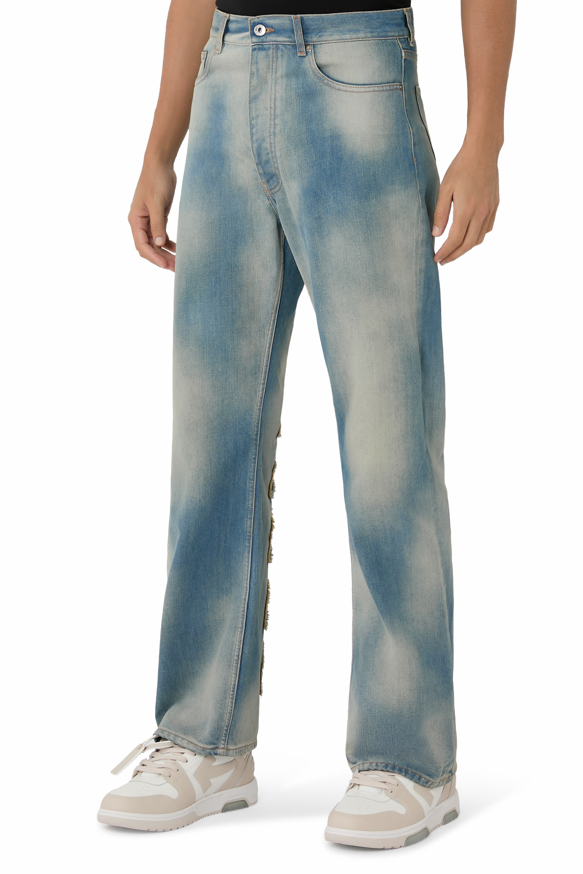 بنطال جينز سكيت بتصميم مستوحى من التسعينات مزين برقع مائلة