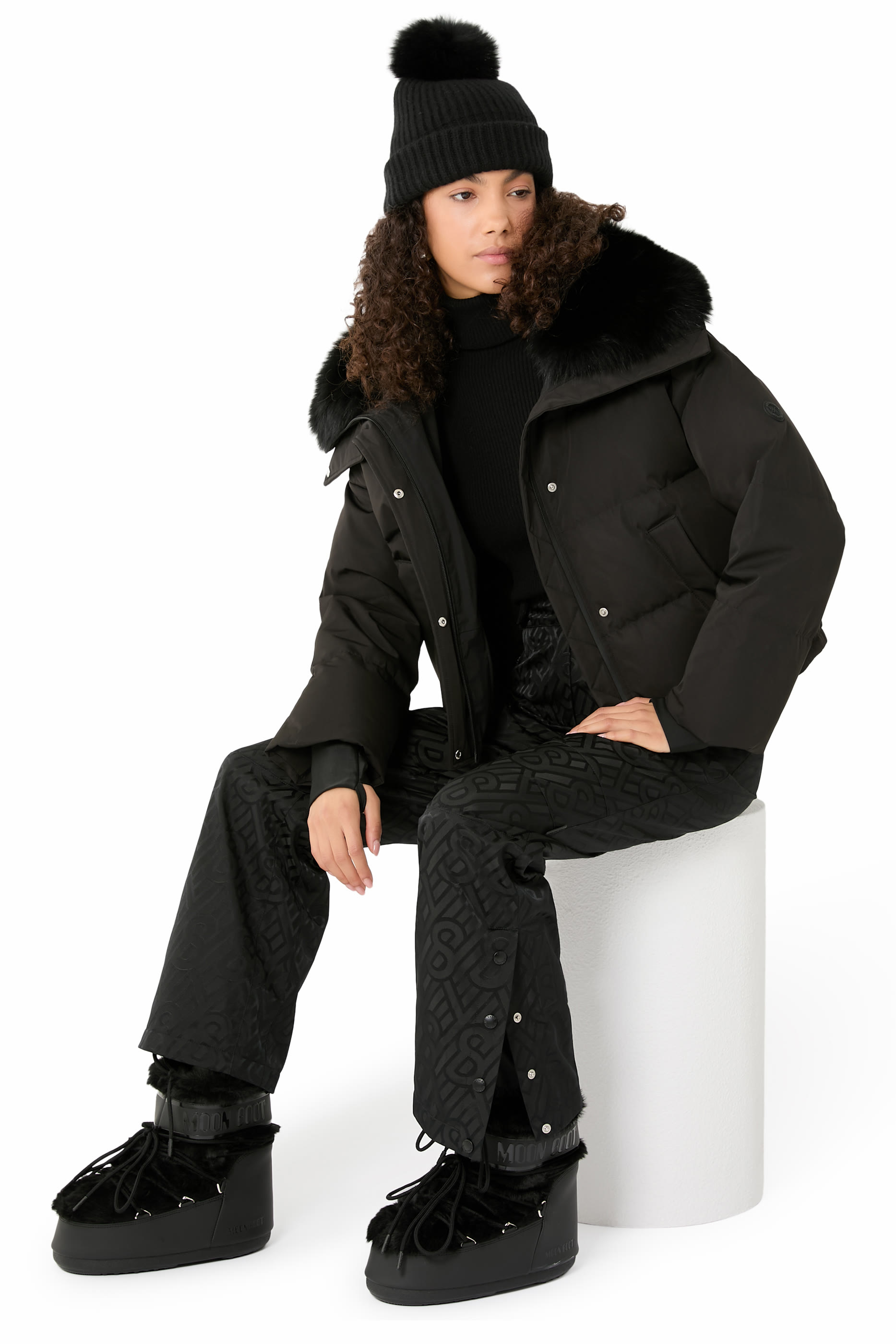 حذاء بوت ايكون بكاحل منخفض فرو صناعي