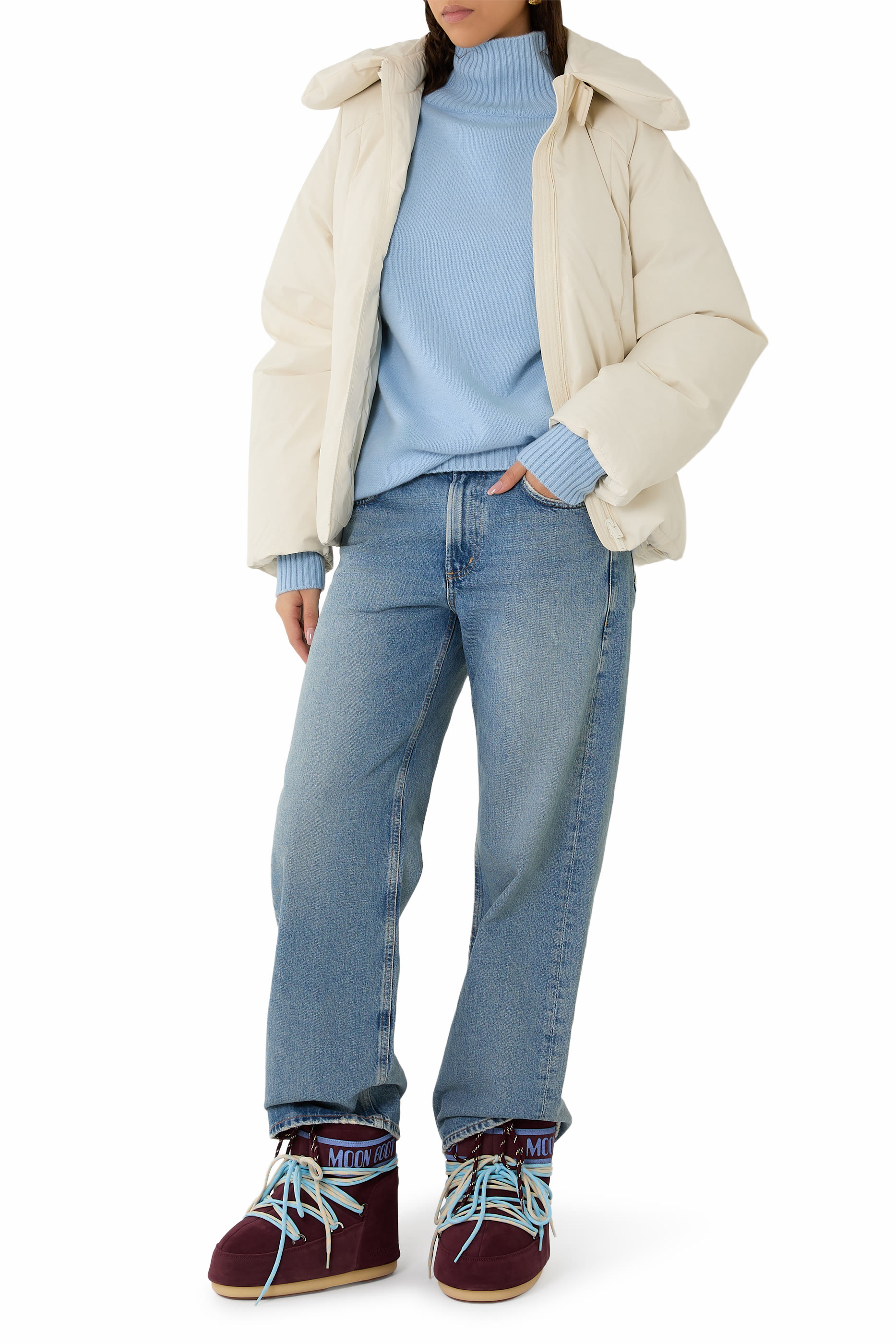 بوت بطول الكاحل بشعار الماركة شمواه