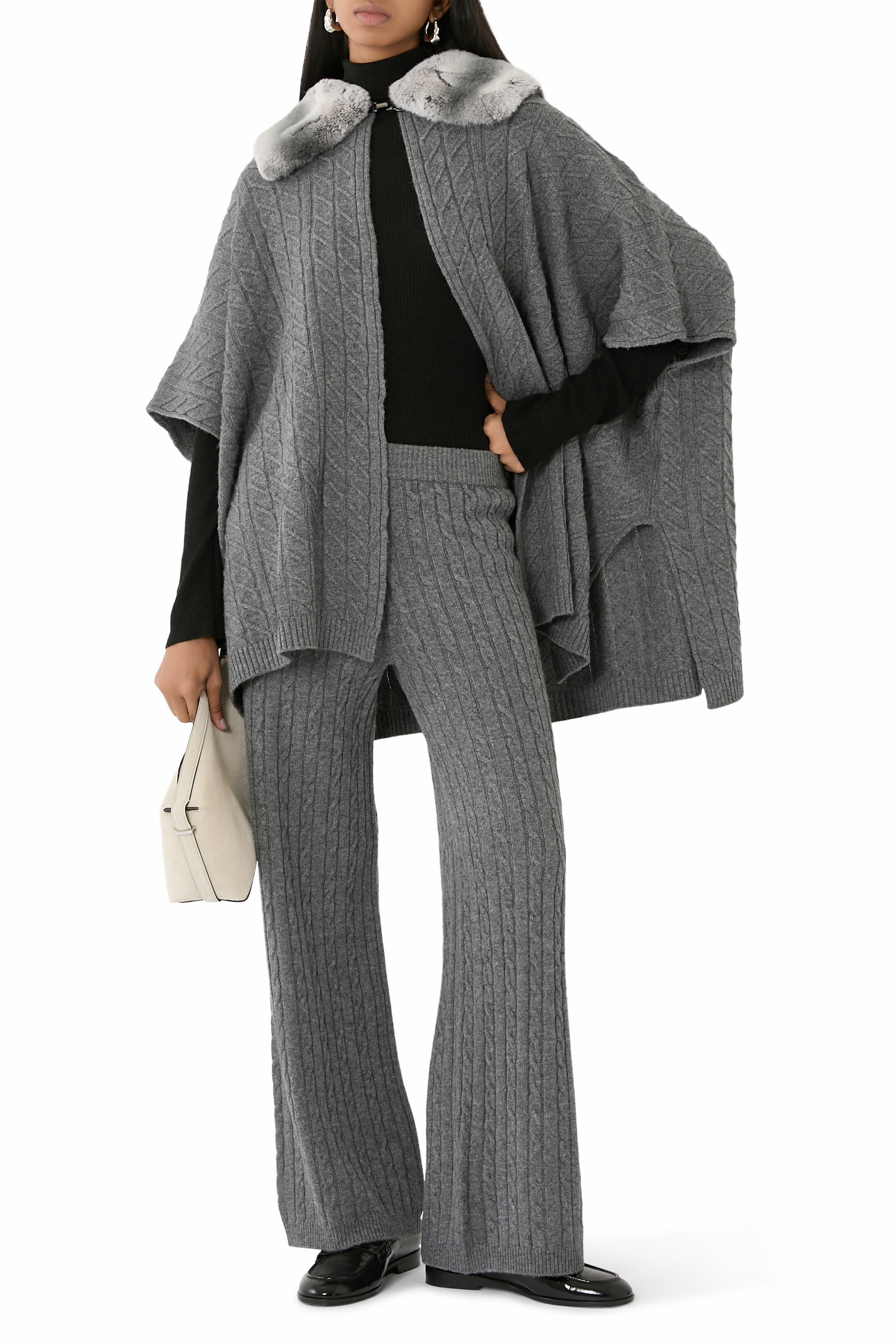 بونشو بتفاصيل ياقة