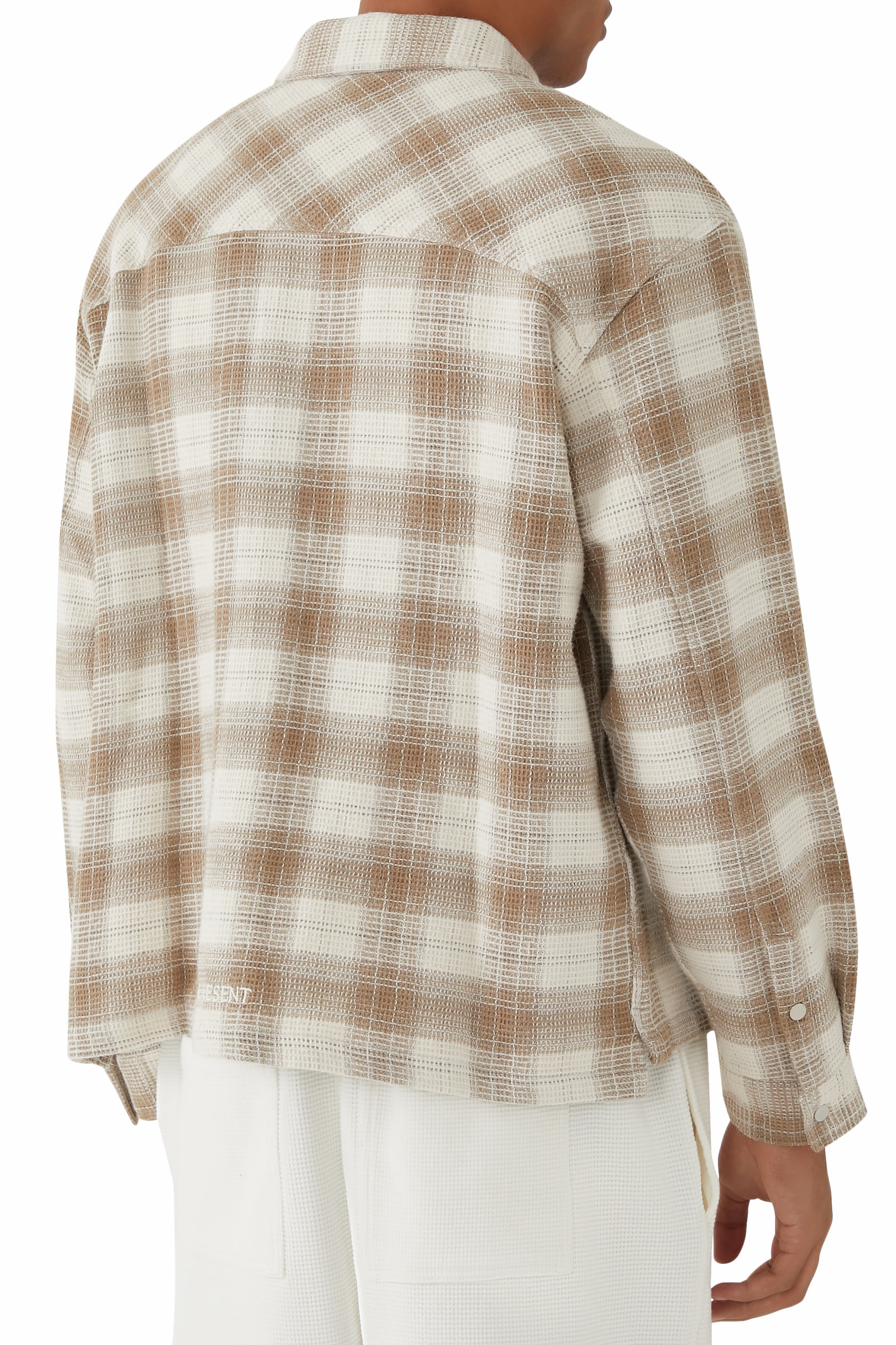 قميص فلانيل متشابك