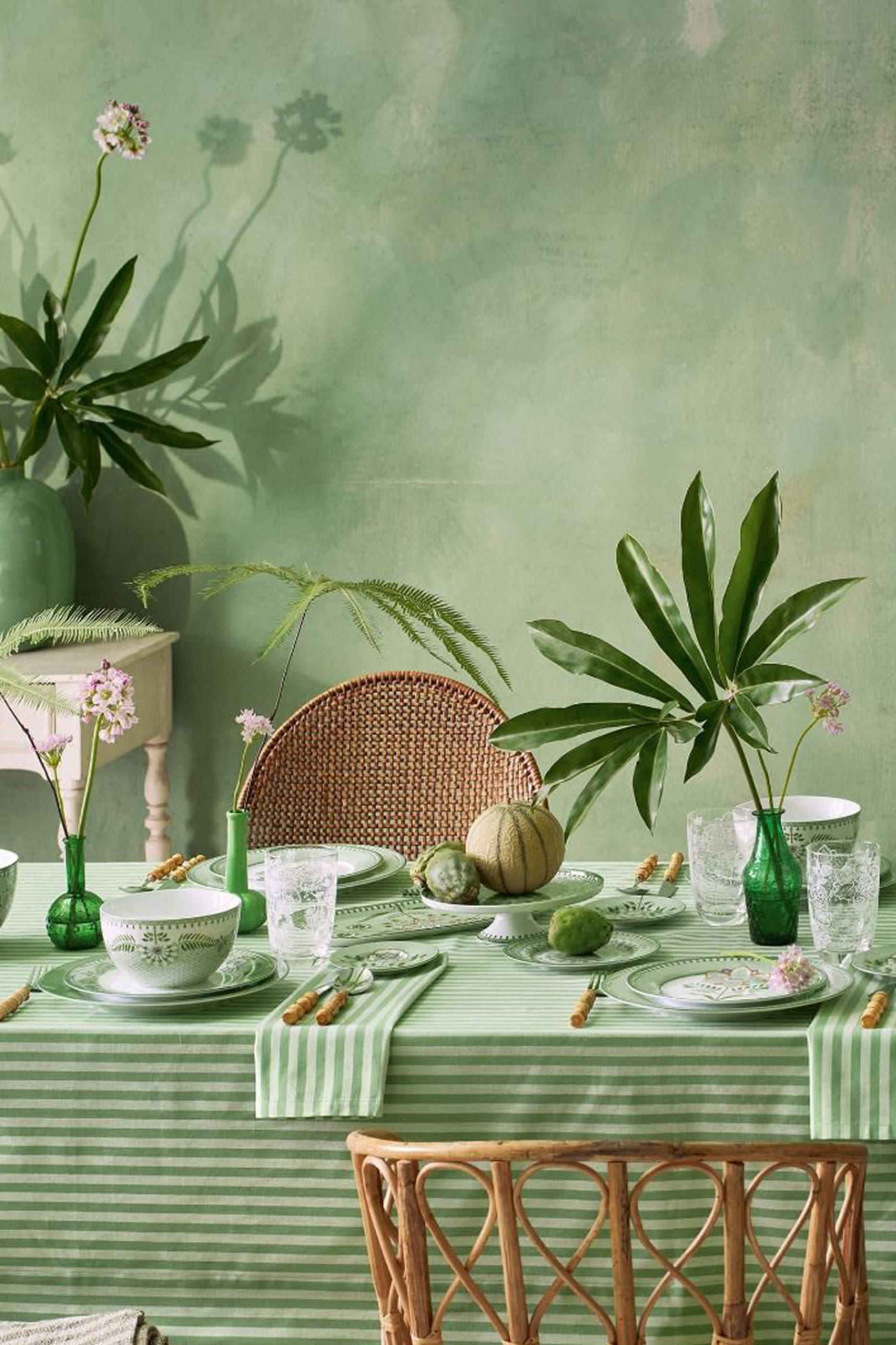 طبق إفطار يوني بنقشة ليلي اند لوتس