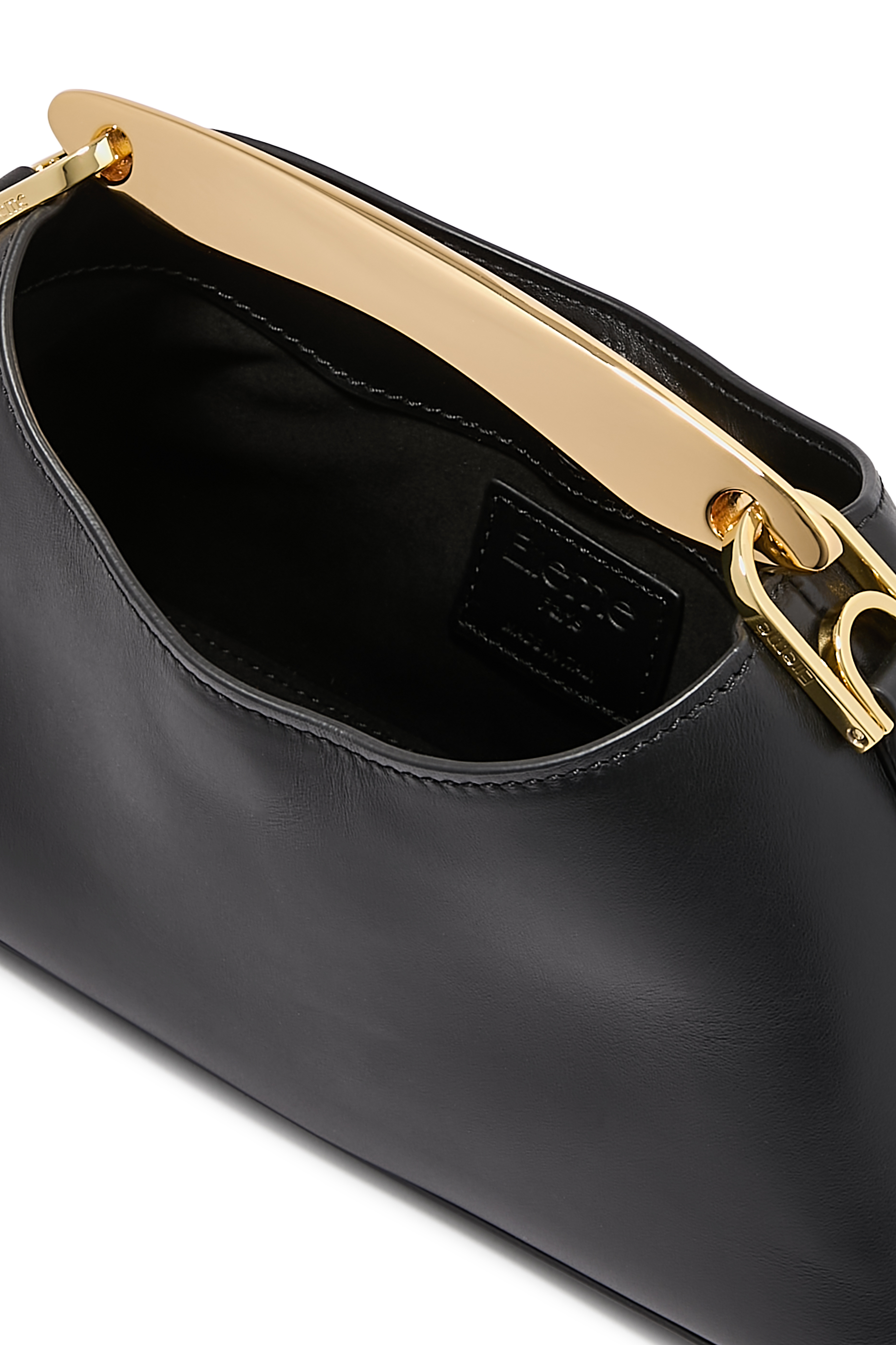 حقيبة بومرانغ صغيرة جلد