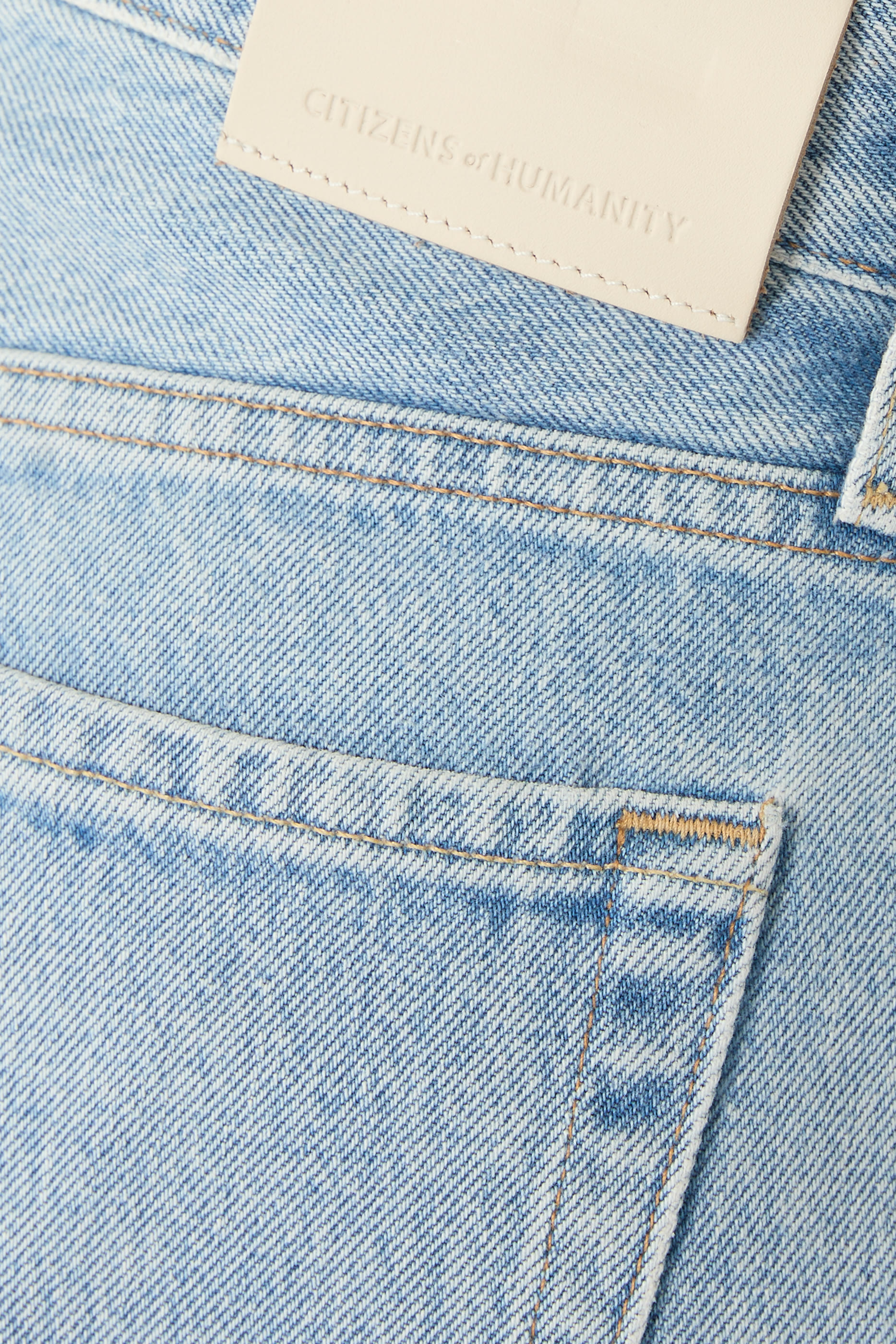 بنطال جينز ميرو بقصة مريحة