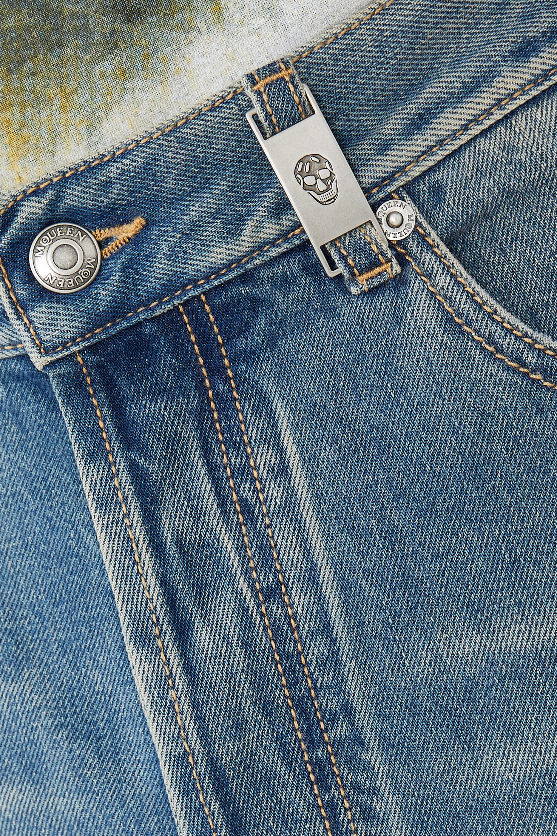 بنطال بقصة ساق مستقيمة