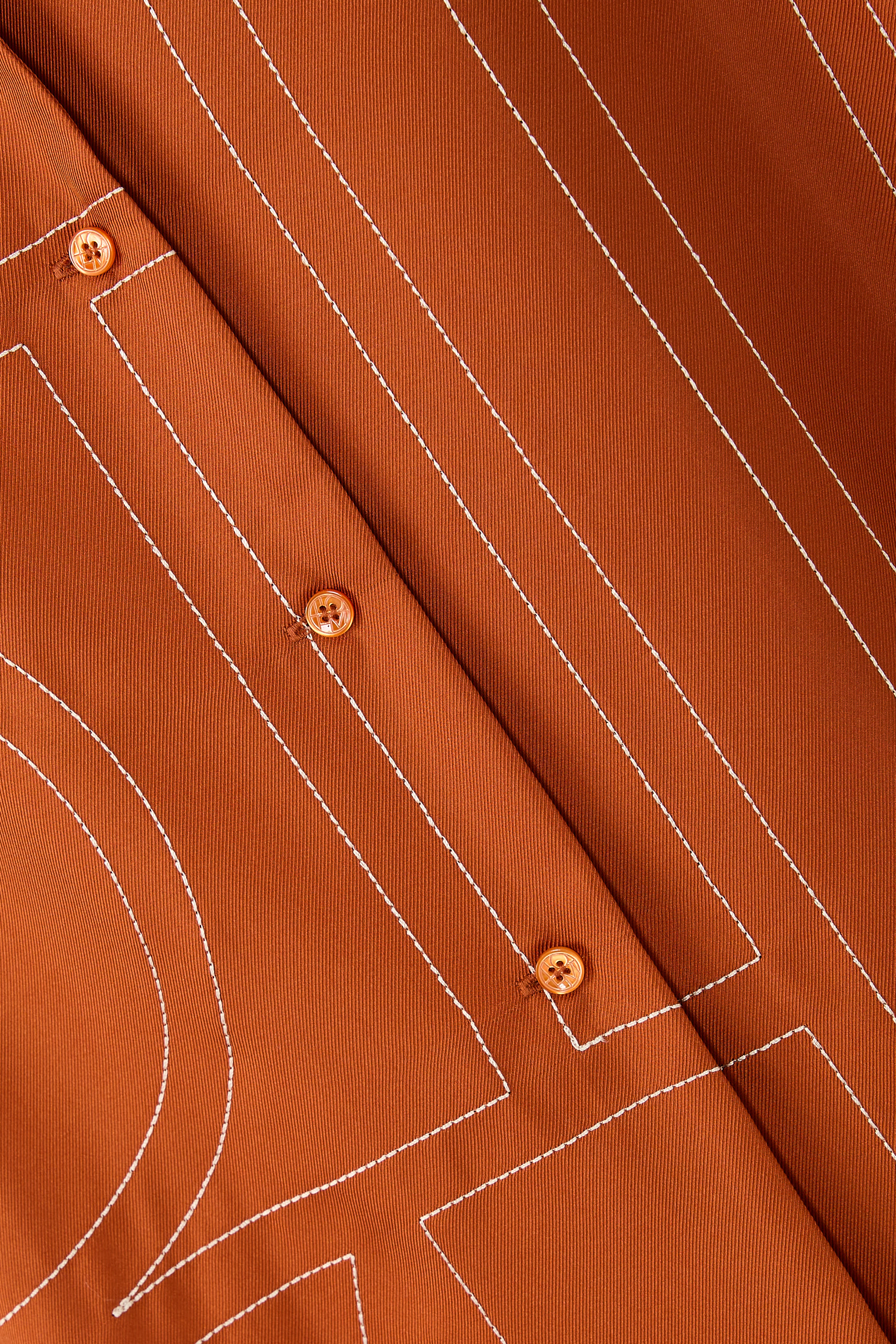 بلوزة بيجامة بنقشة حروف شعار الماركة حرير