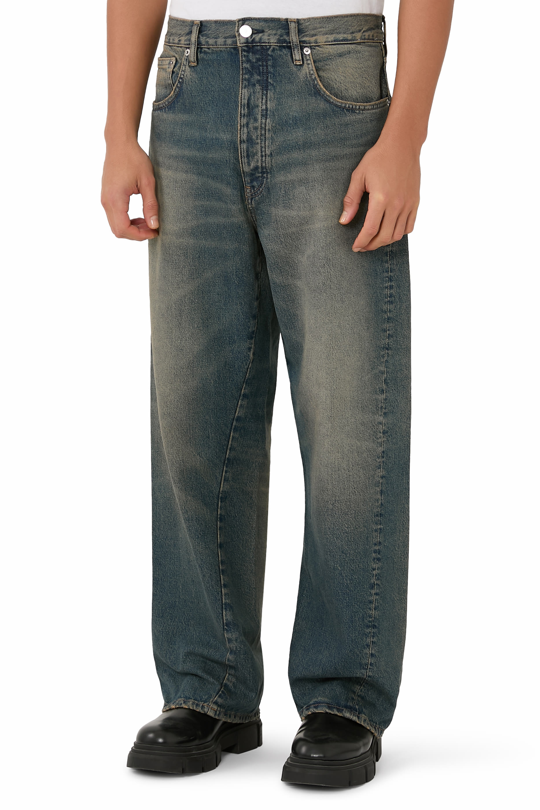 بنطال بقصة واسعة بتصميم ملفوف دنيم