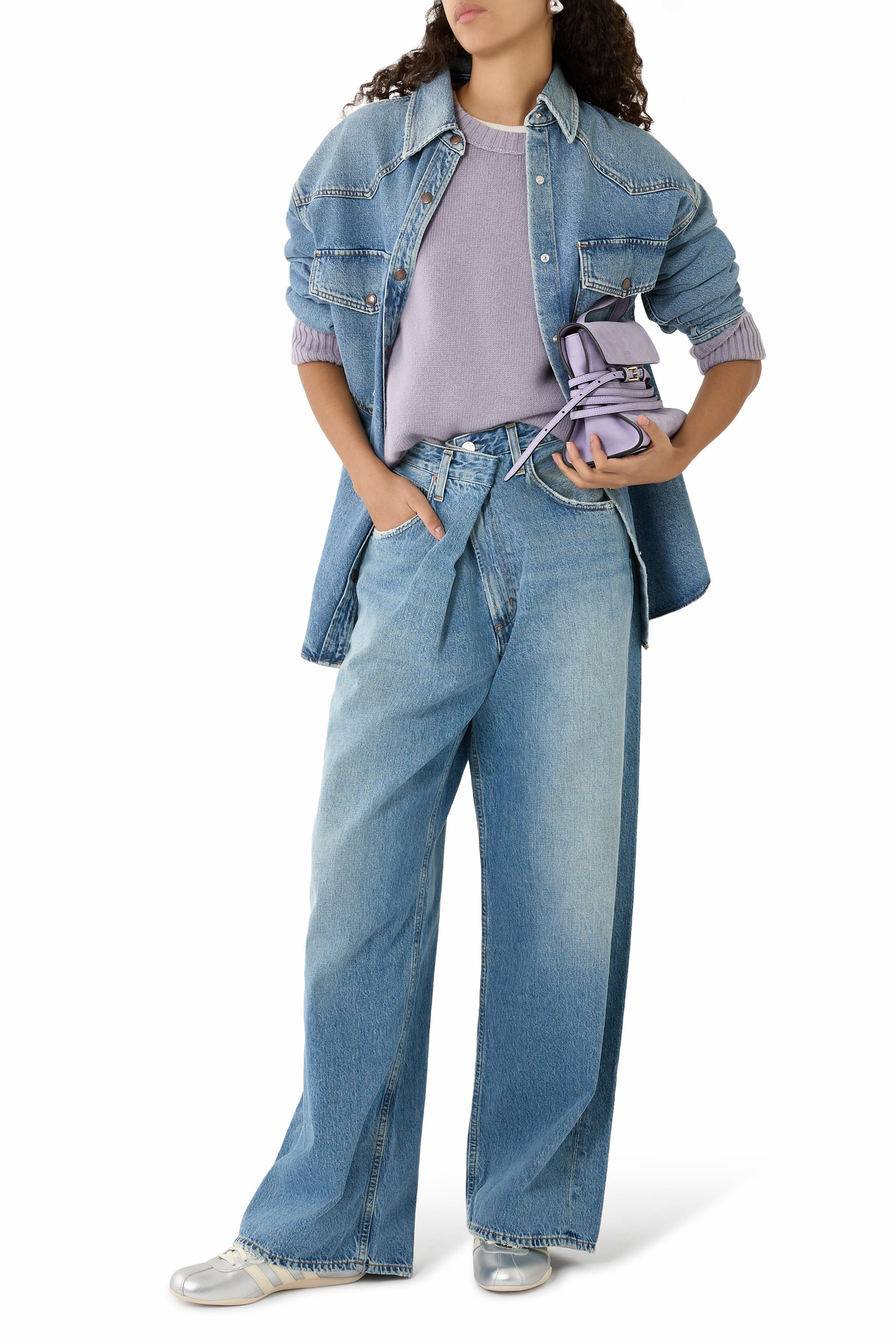 بنطال جينز فانا مزين بطية