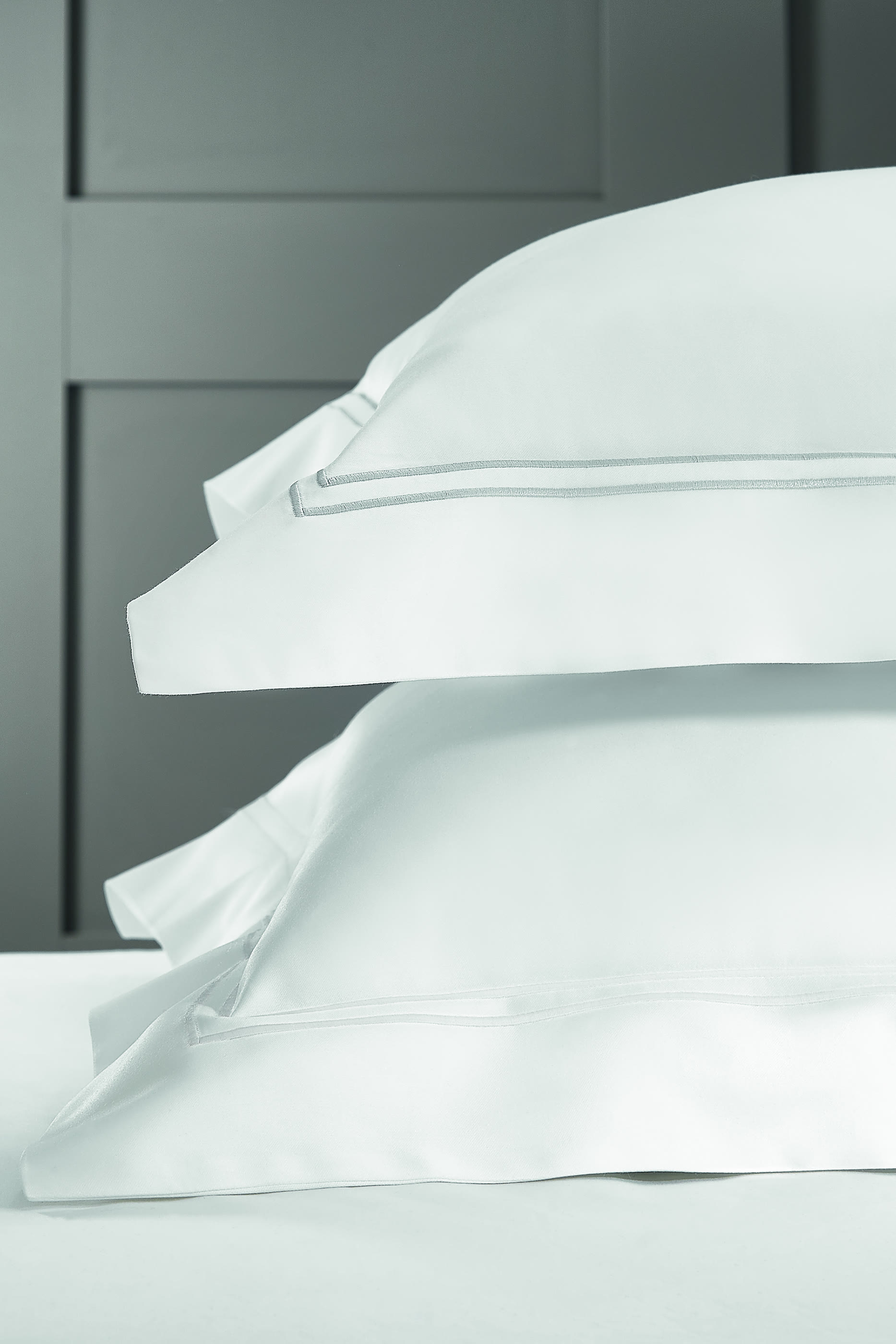 غطاء وسادة سيمونز