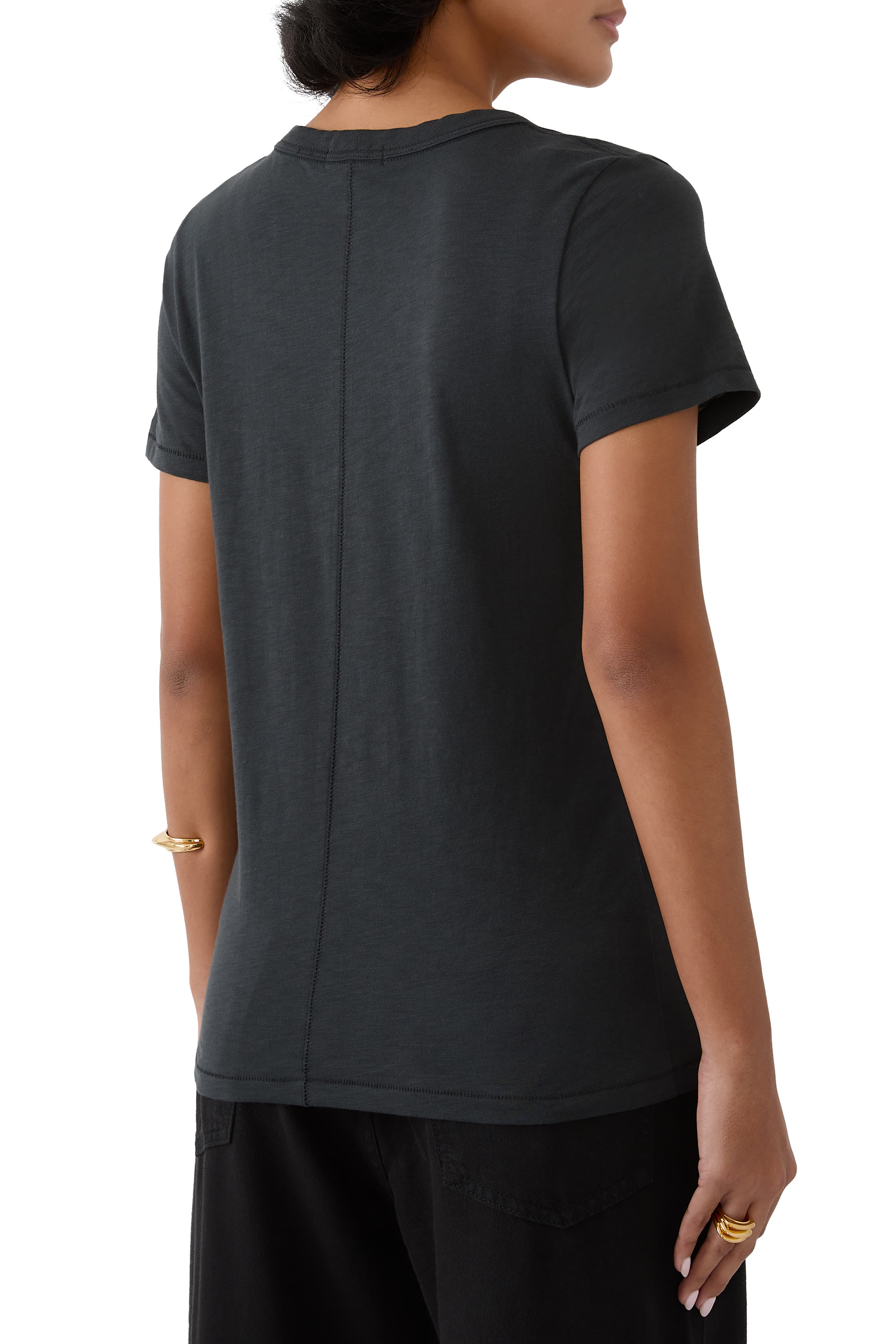 تيشيرت بياقة V قطن سلوب