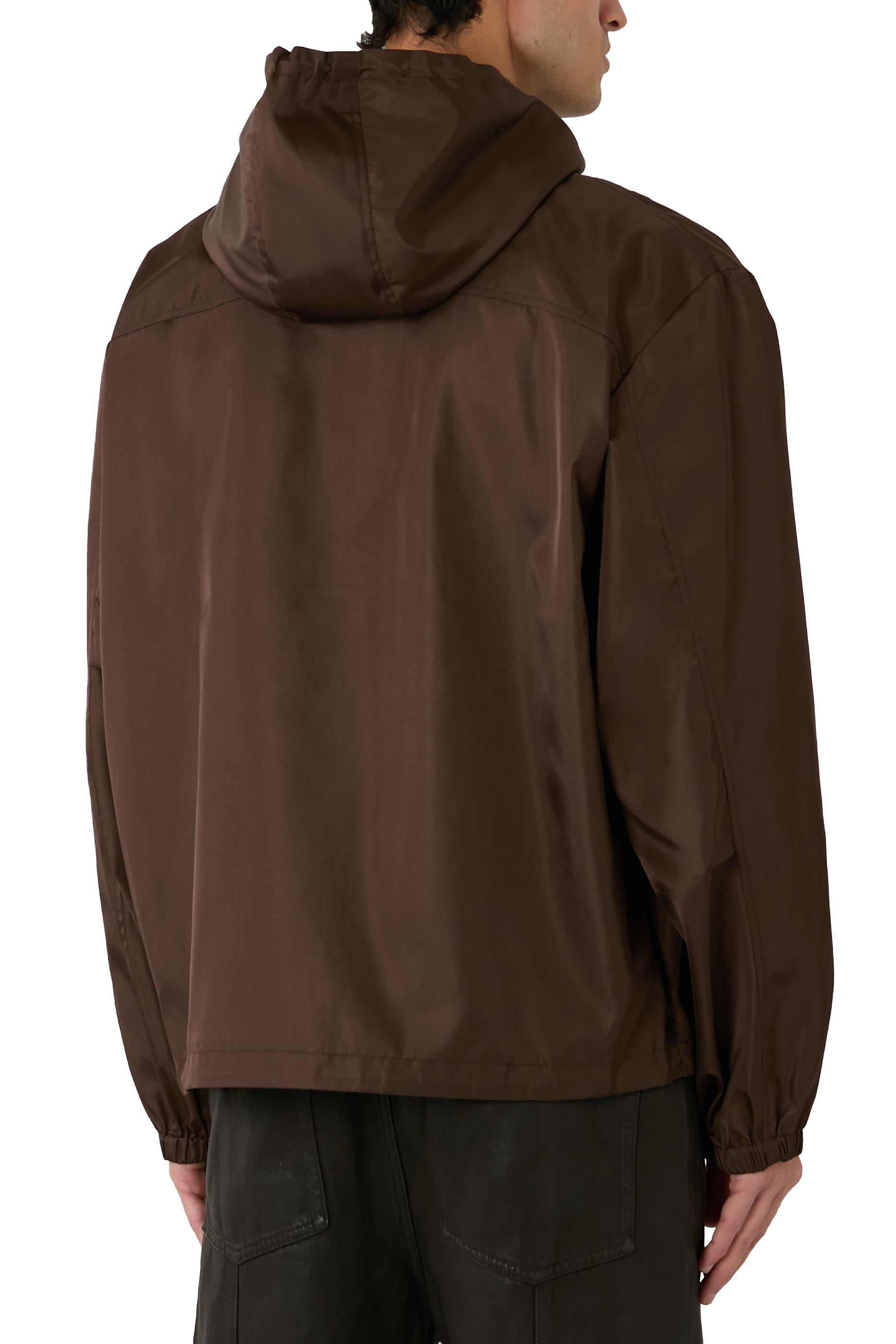 جاكيت بغطاء رأس نايلون مقاوم للرياح