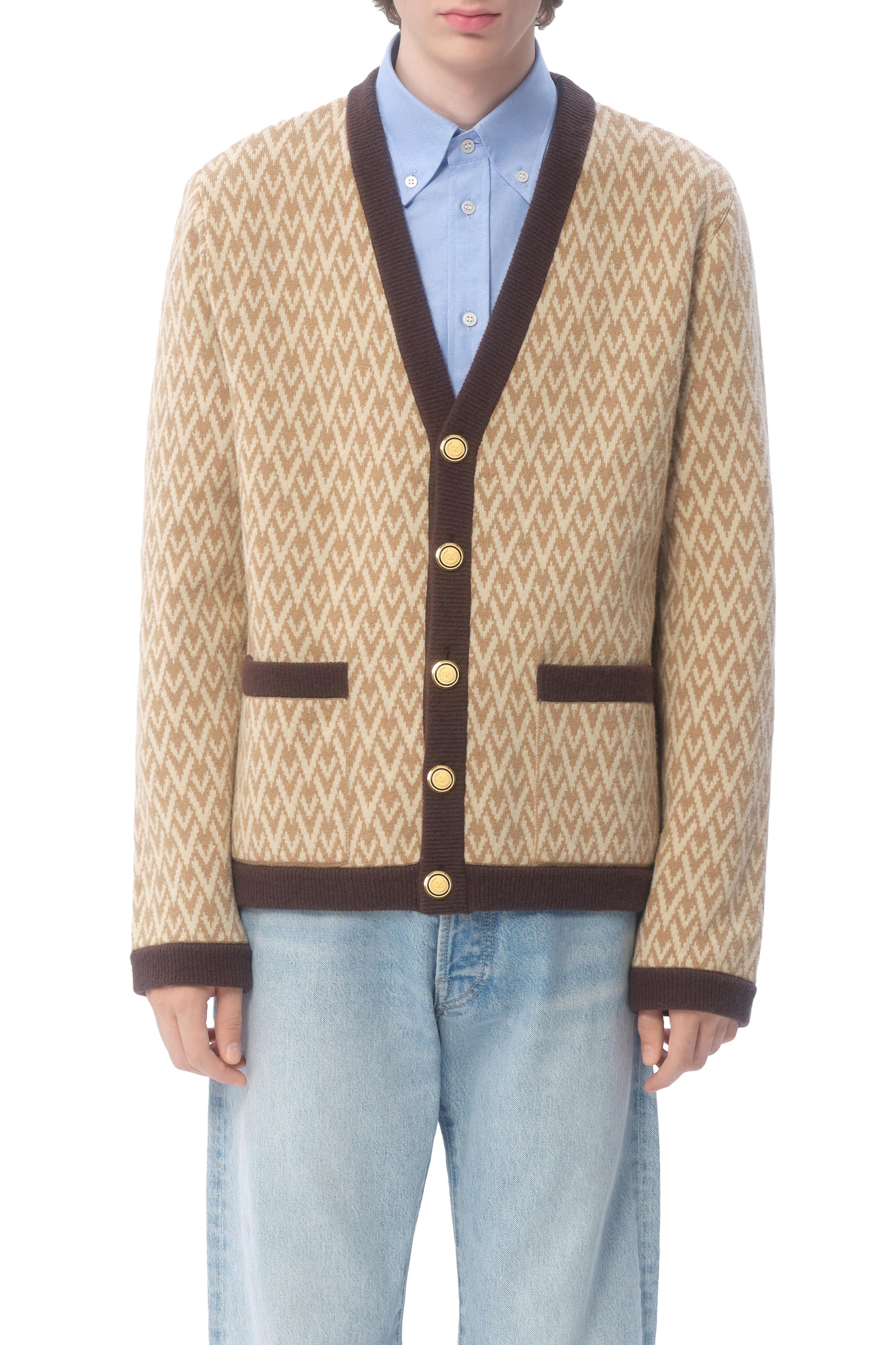 كارديجان توت لا صوف بنقشة شعار الماركة