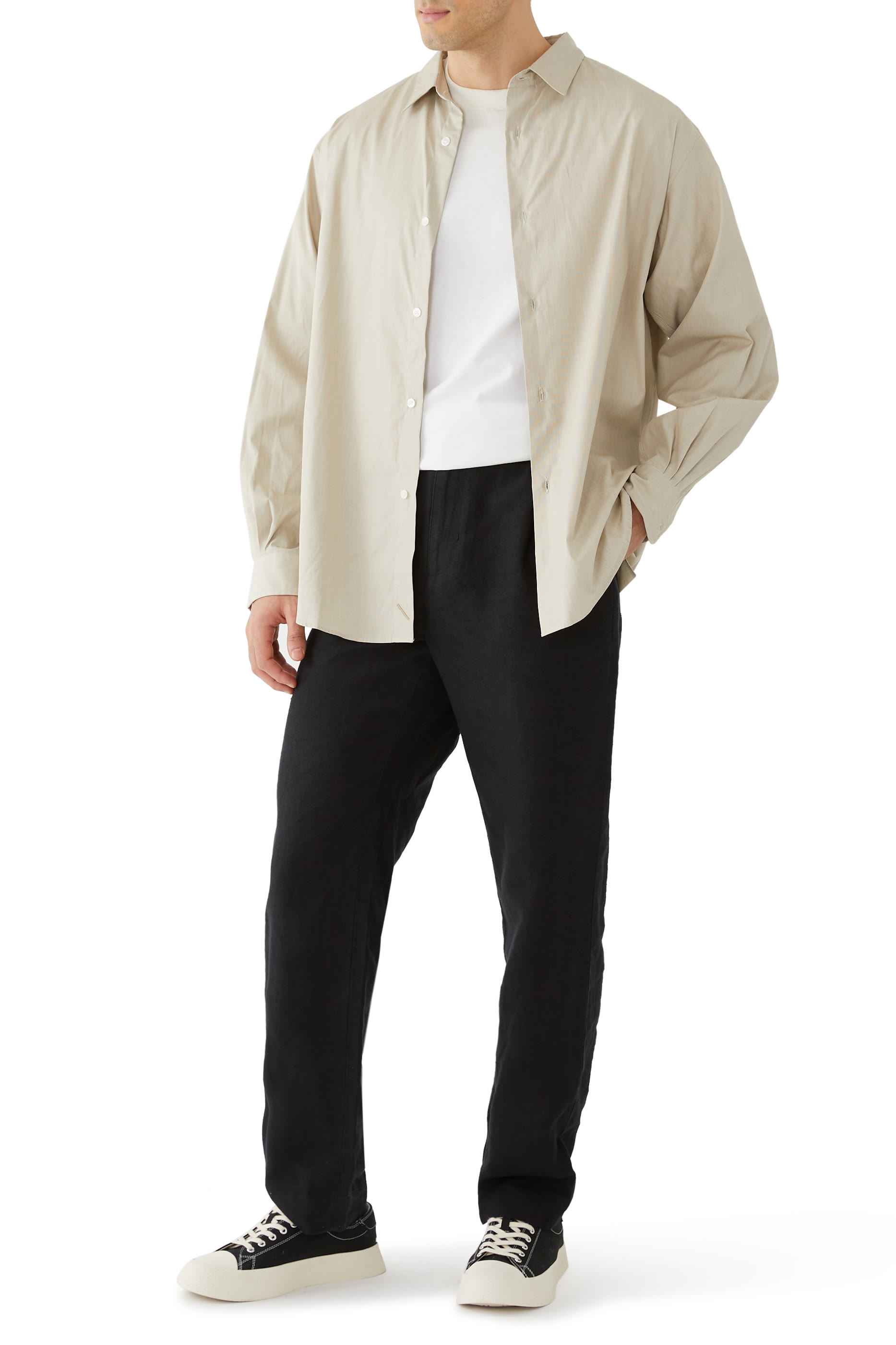 قميص مخطط بياقة وقصة عادية