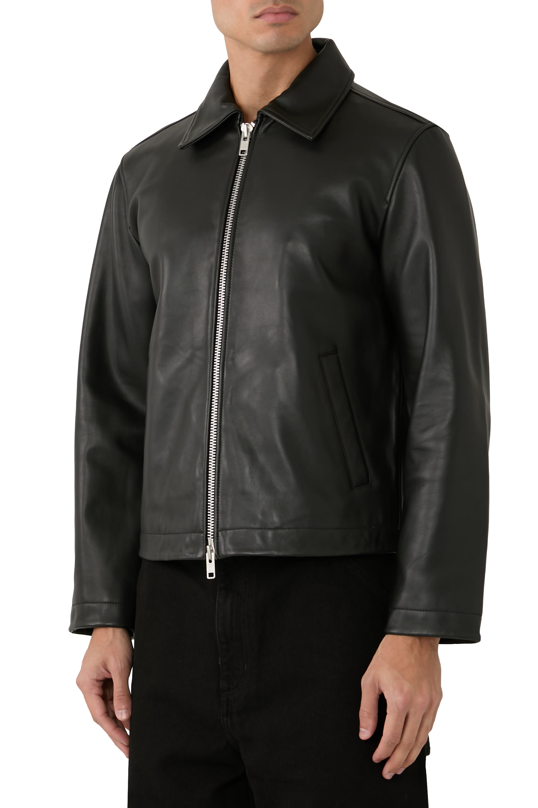 جاكيت قصير جلد