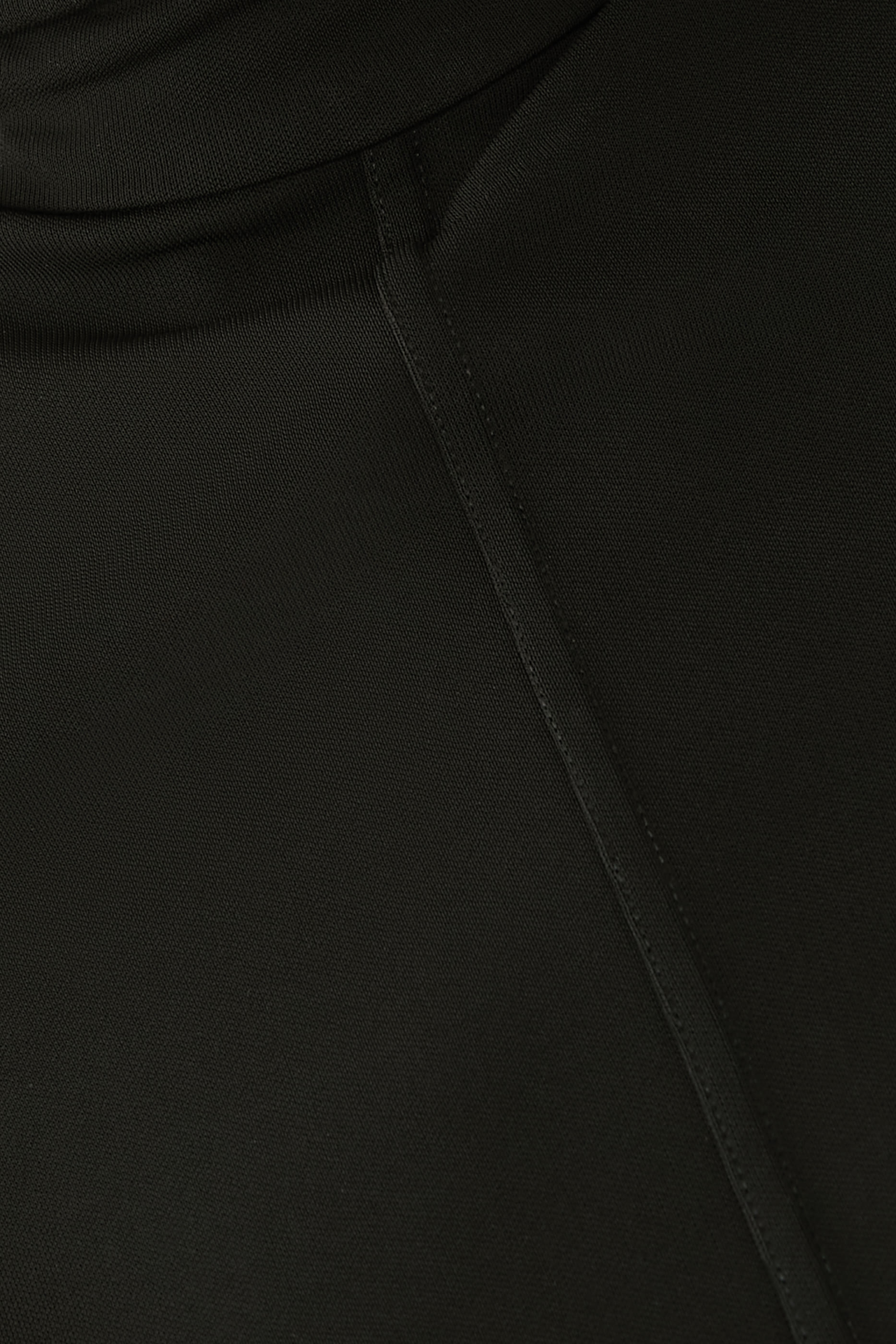 فستان سهرة بياقة عالية كريب جيرسيه