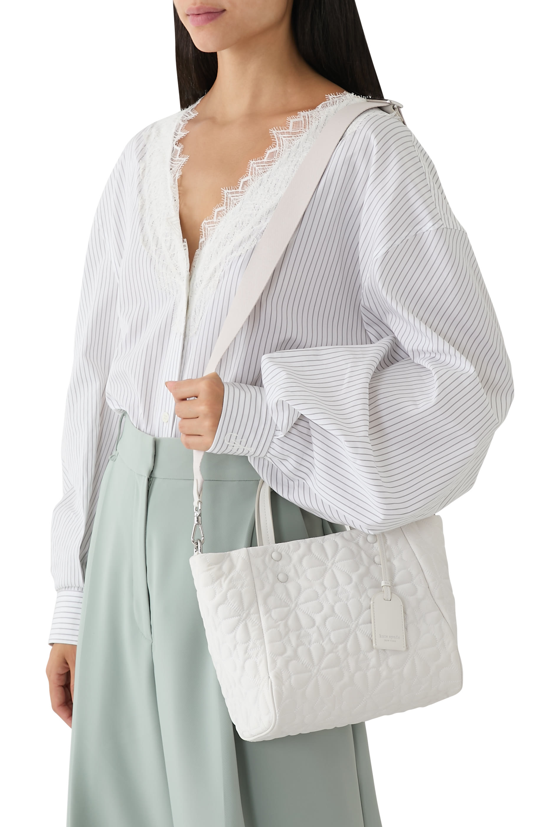 حيبة يد تيلي صغيرة بتصميم مبطن