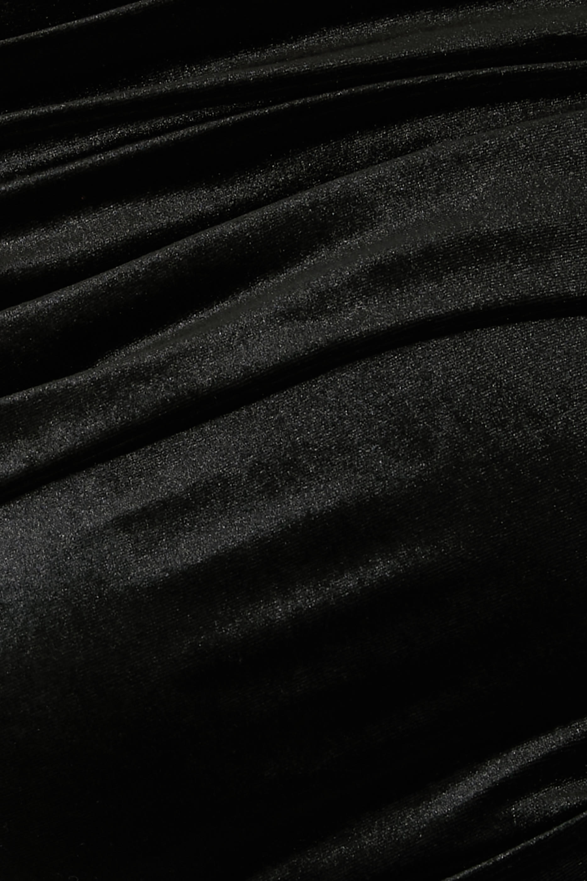 فستان سهرة نوفا بكتف مكشوف مخمل