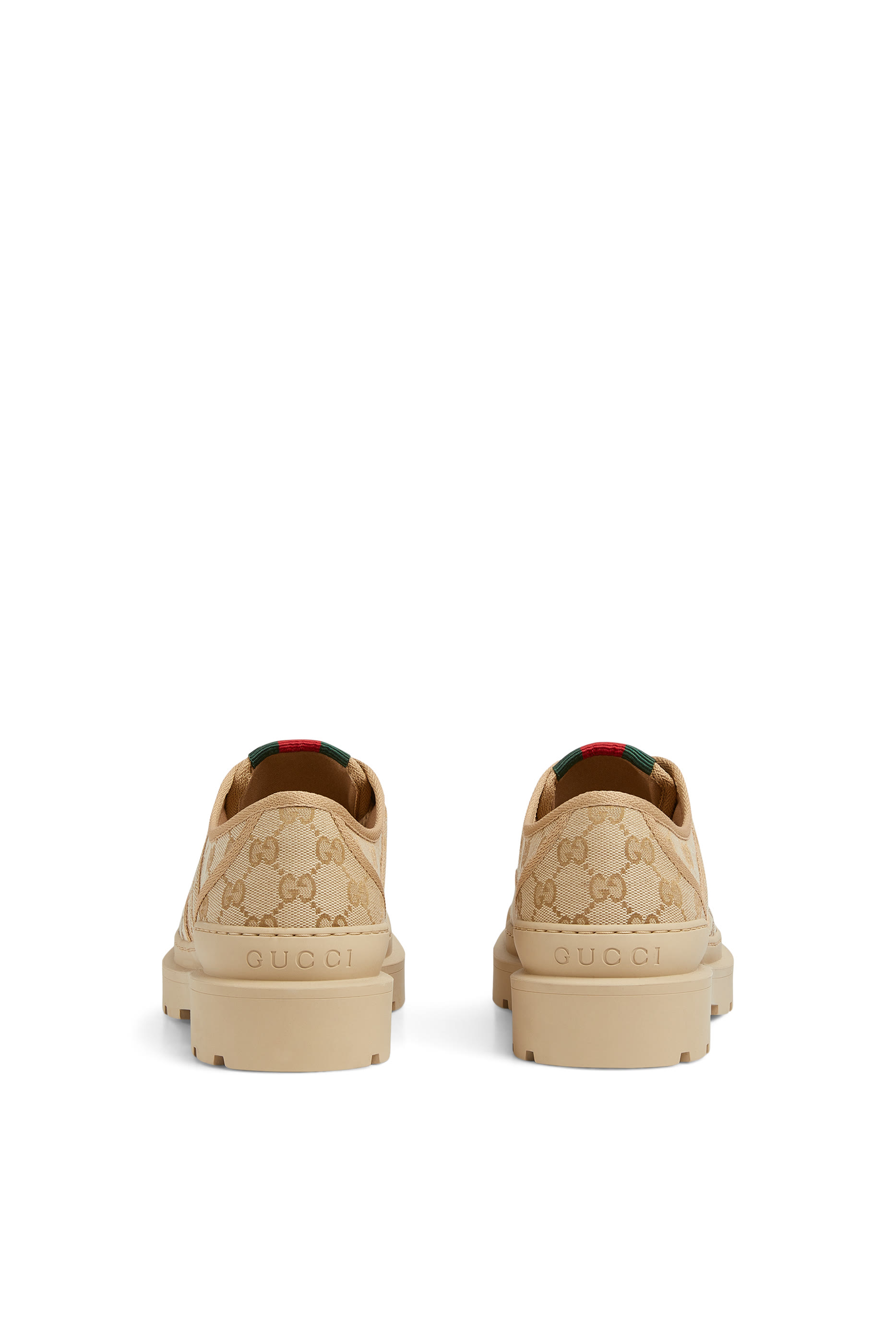 حذاء بأربطة للإغلاق وشريط ويب