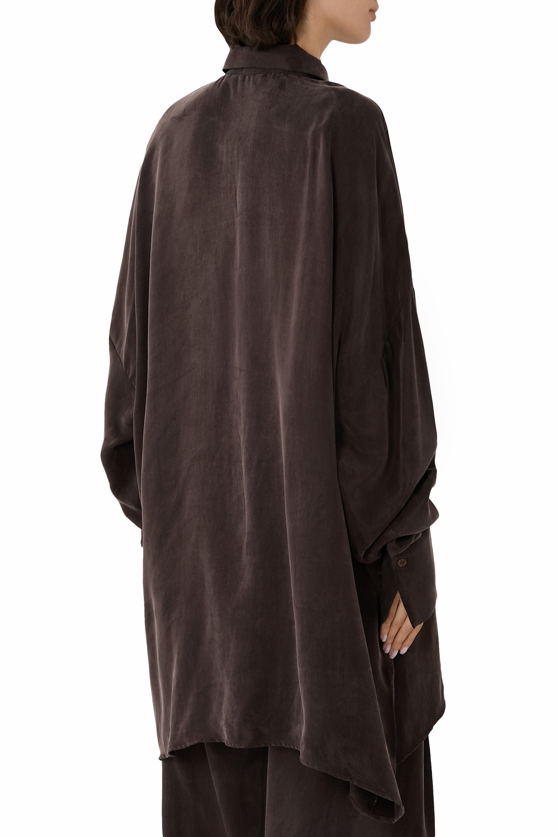 قميص بأساور أكمام طويلة وياقة