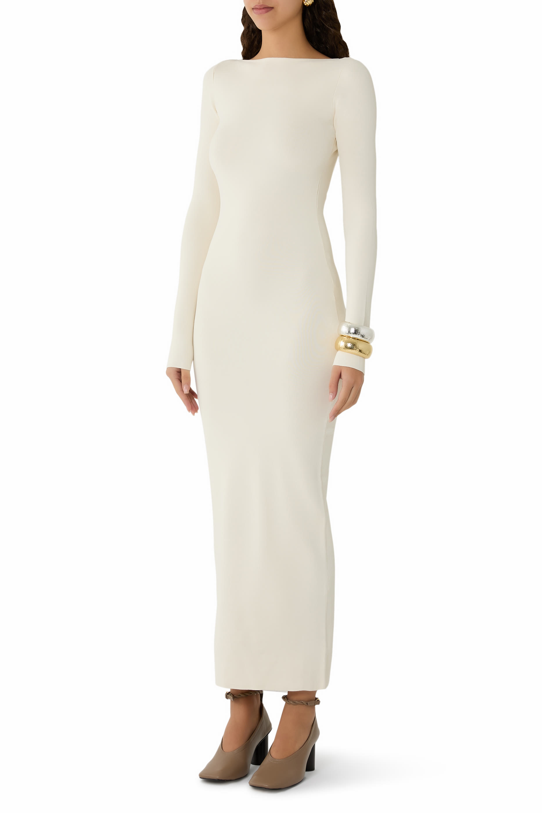 فستان متوسط الطول بياقة قارب