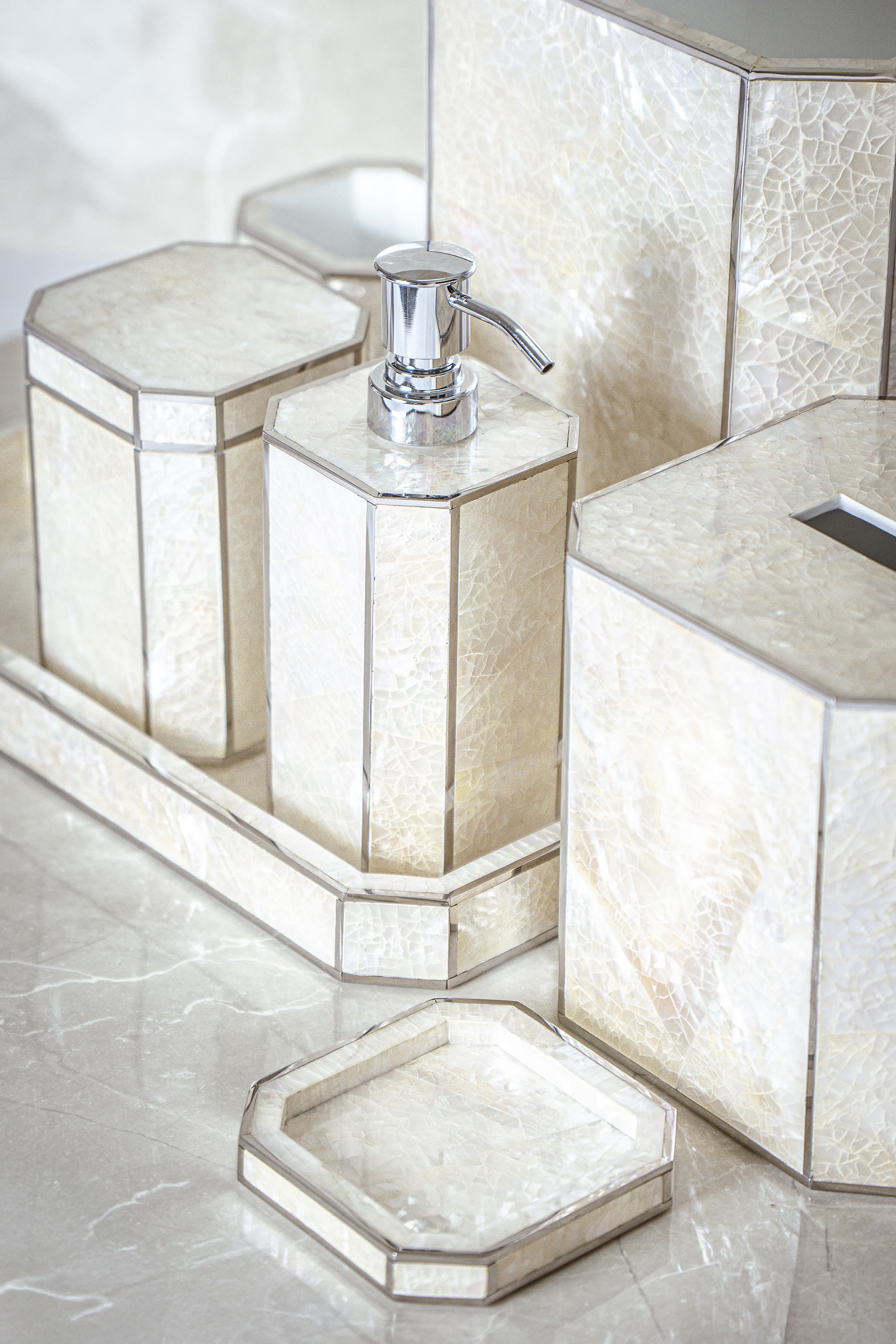 Crackled Mop Shell Soap Dish 