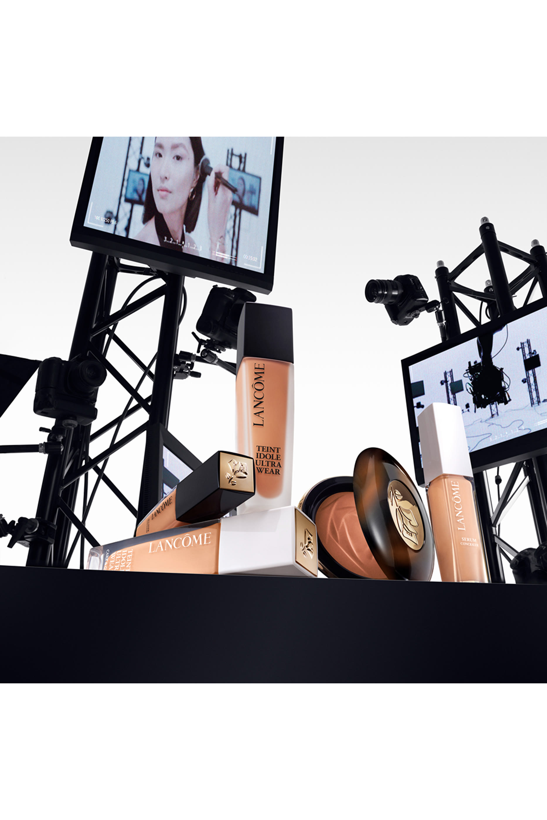 برونزر بودرة تينت ايدول الترا وير سكين ترانسفورمينج