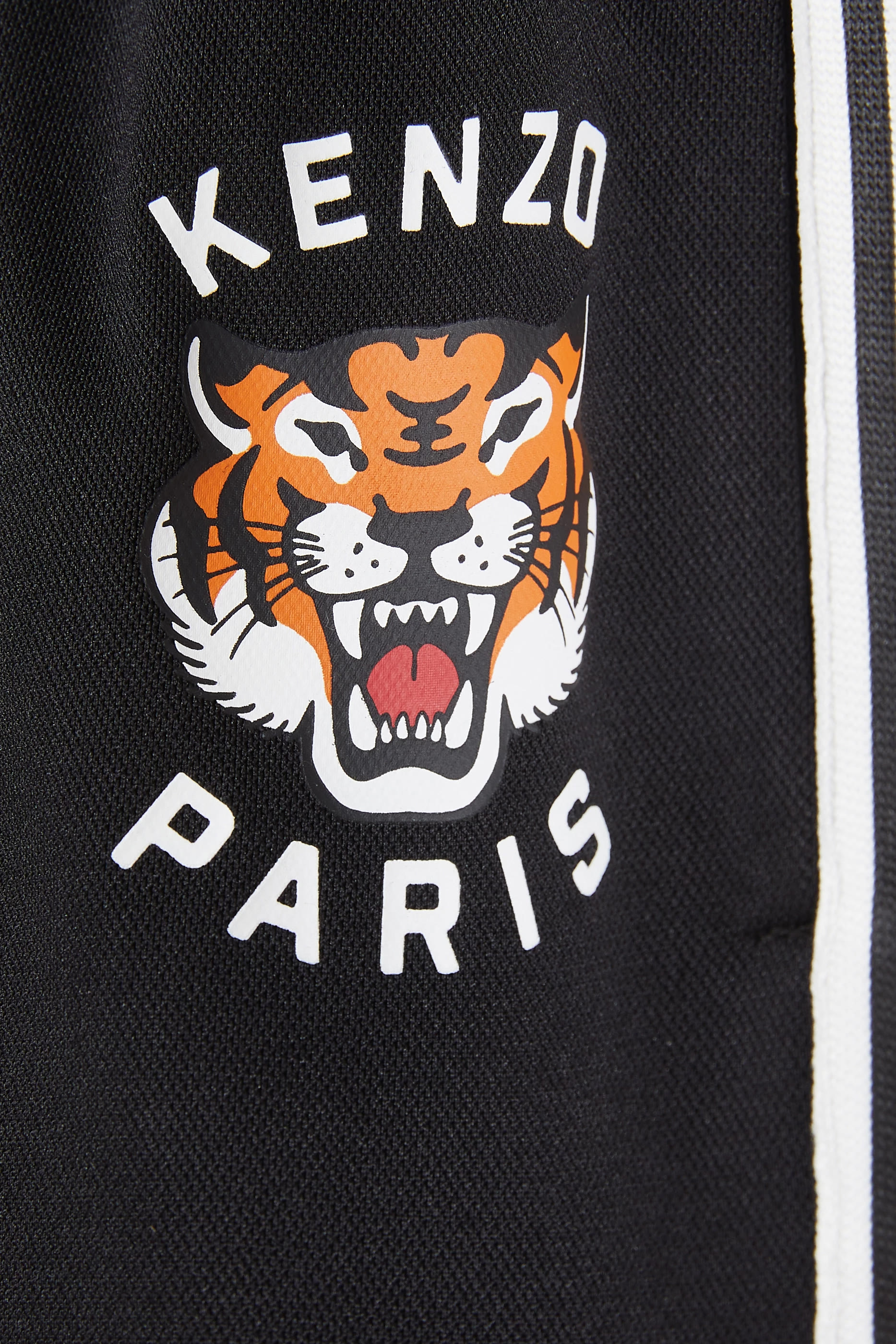 شورت رياضي بنقشة نمر وشعار الماركة للأطفال