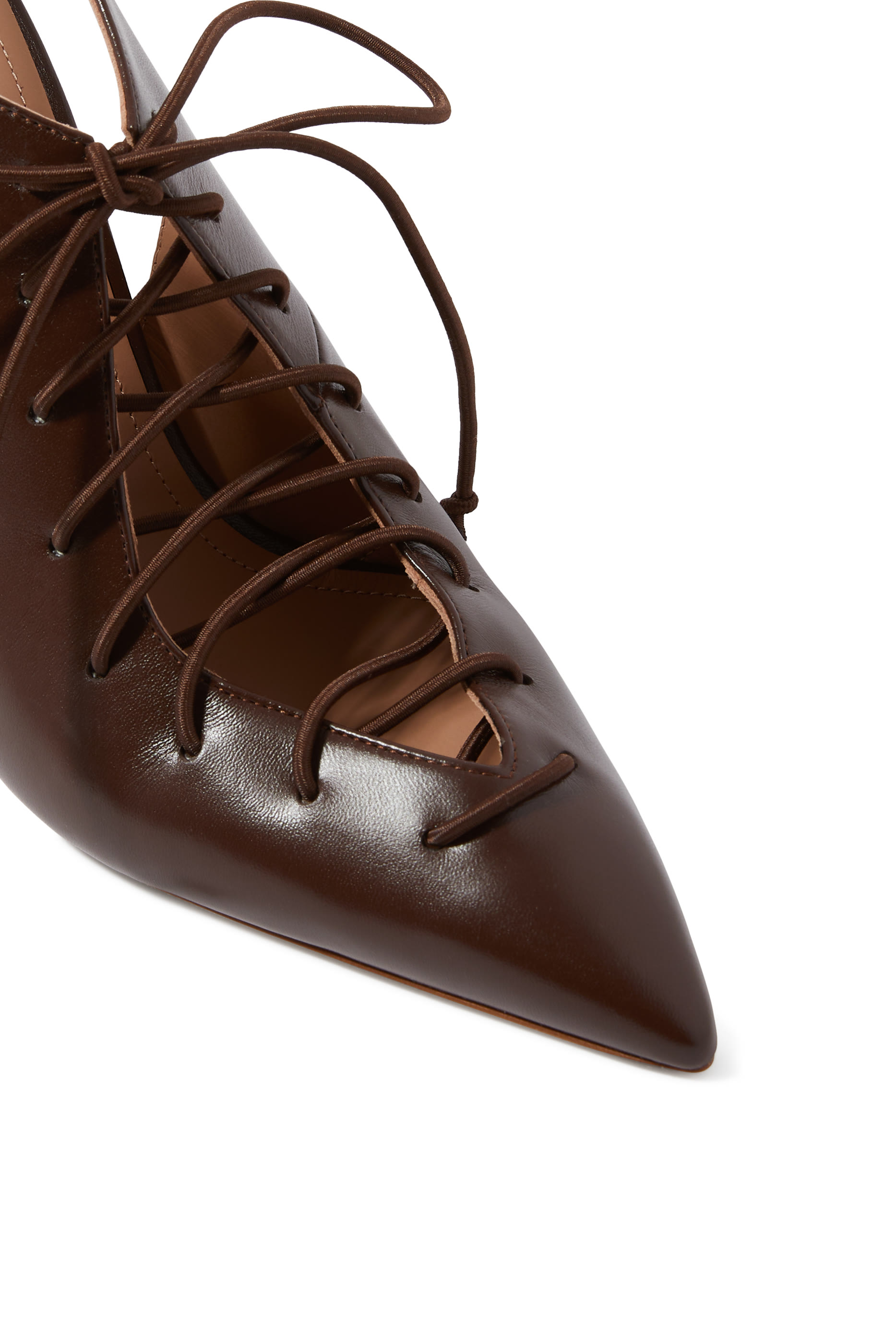 حذاء كلاسيكي 90 بمقدمة مدببة ورباط