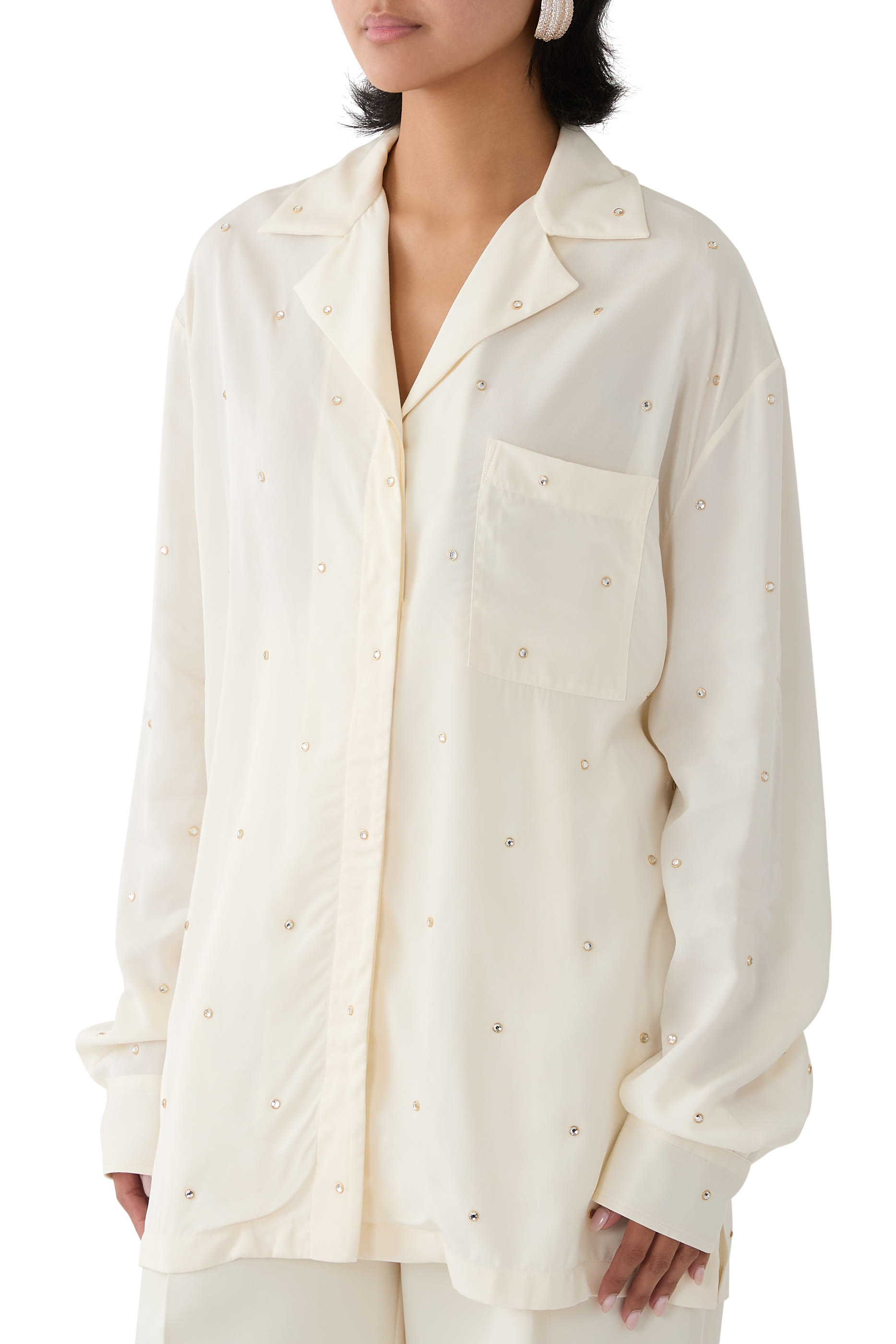 قميص بقصة فضفاضة مطرز بكريستال خالي من الرصاص