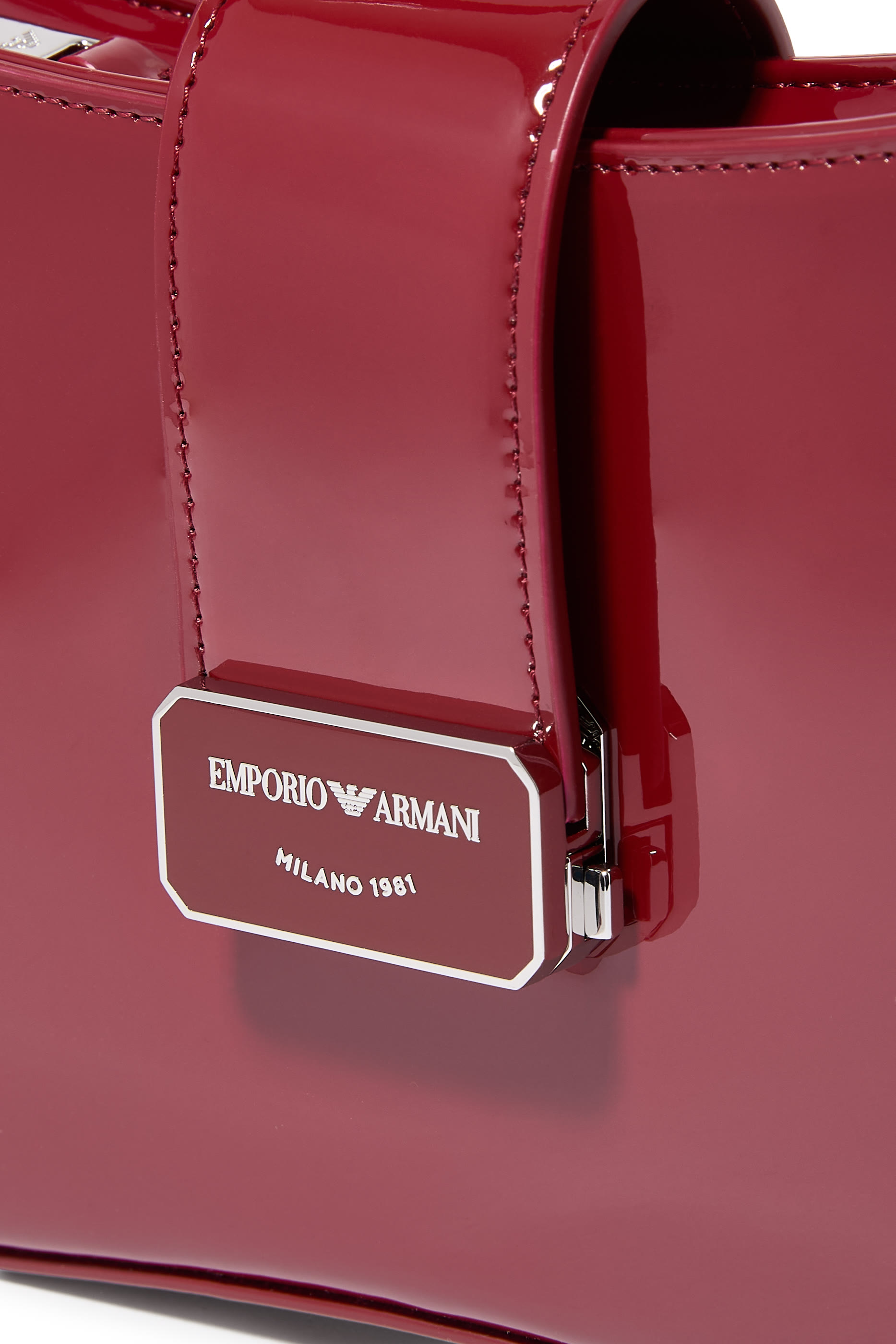 حقيبة كتف هوبو بمشبك بتصميم شعار الماركة