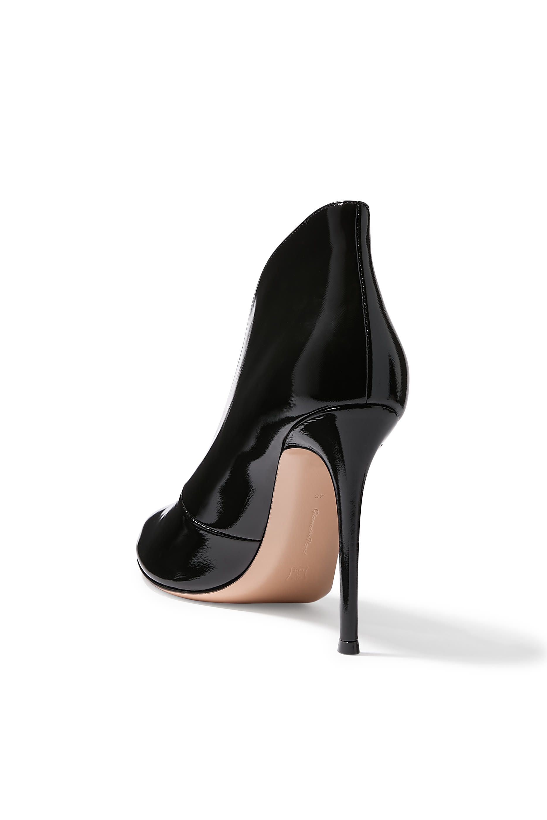 حذاء بوت فامب 105