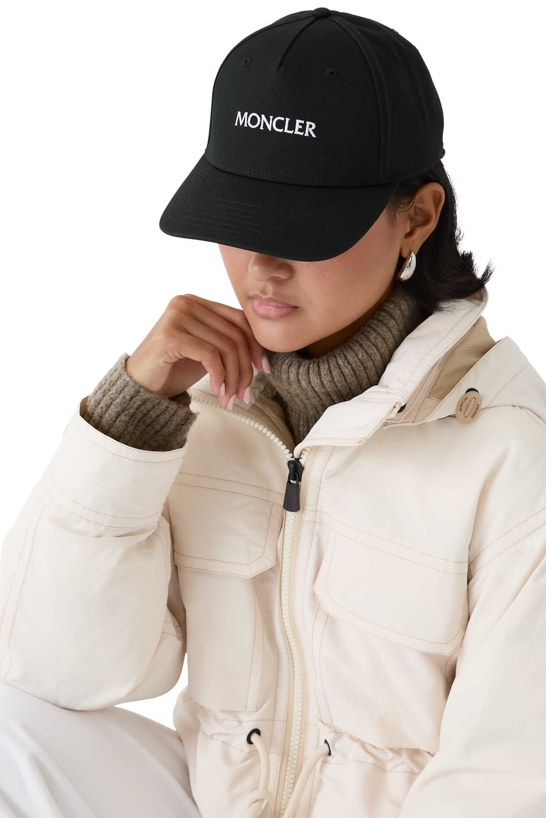 كاب بايسبول بشعار الماركة غابردين