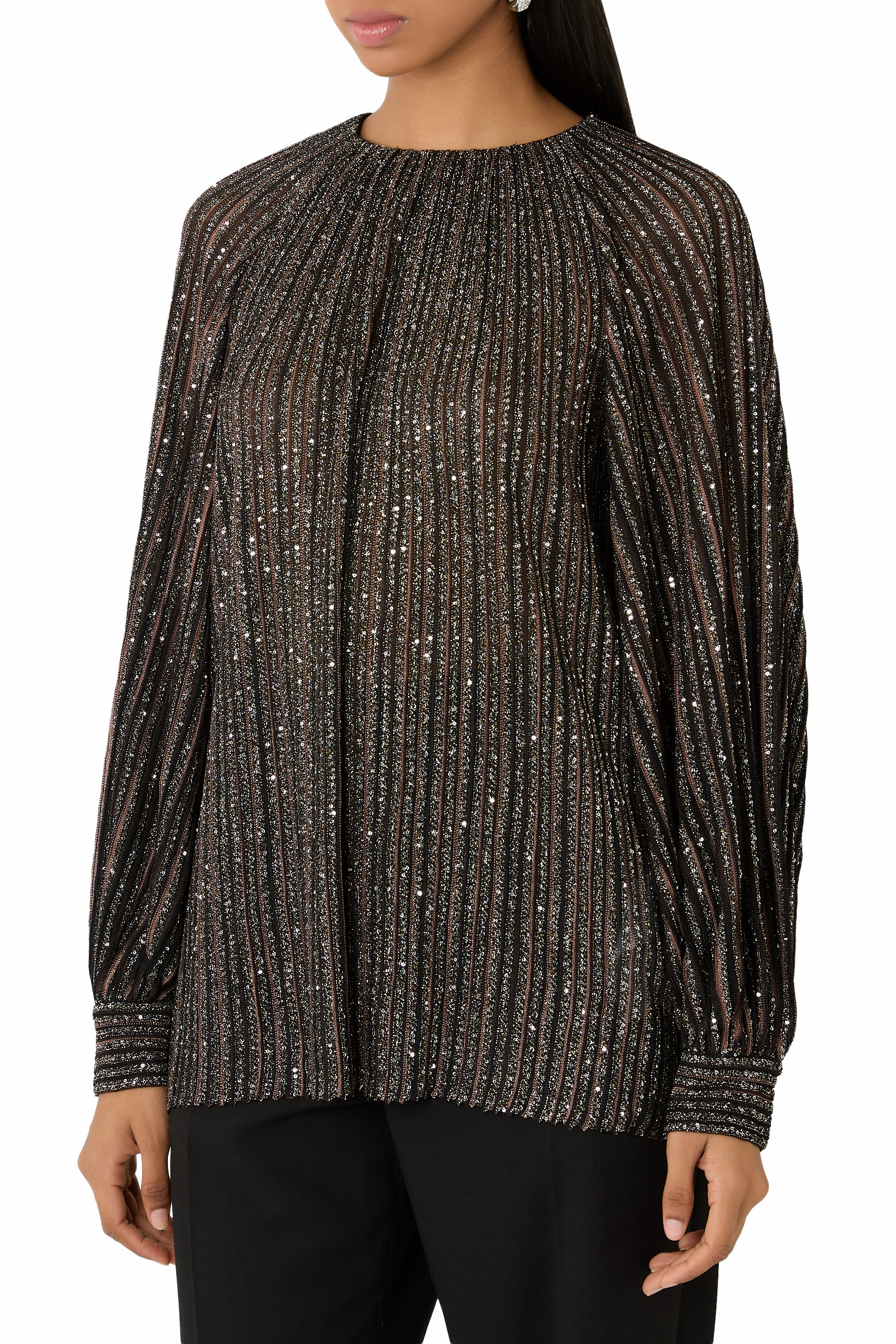 كنزة بقصة واسعة وياقة ضيقة بتصميم مخطط مزين بلاميه