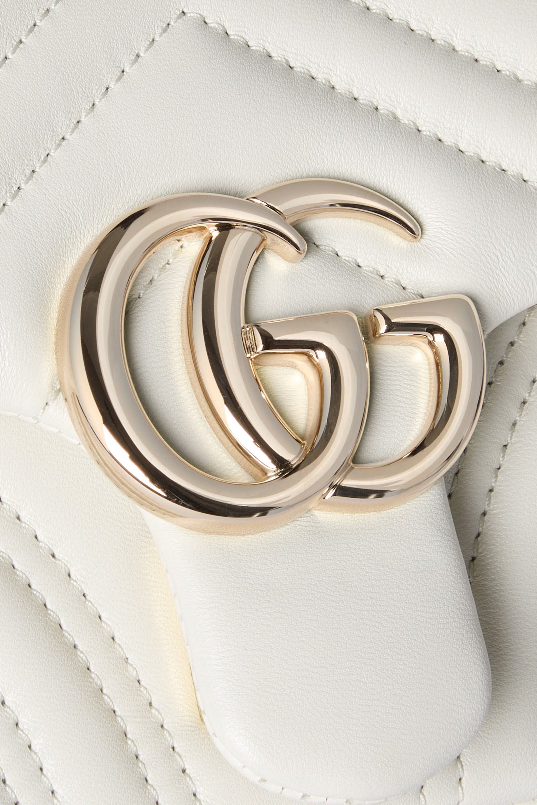 حقيبة كتف مارمونت صغيرة بحرفي شعار الماركة