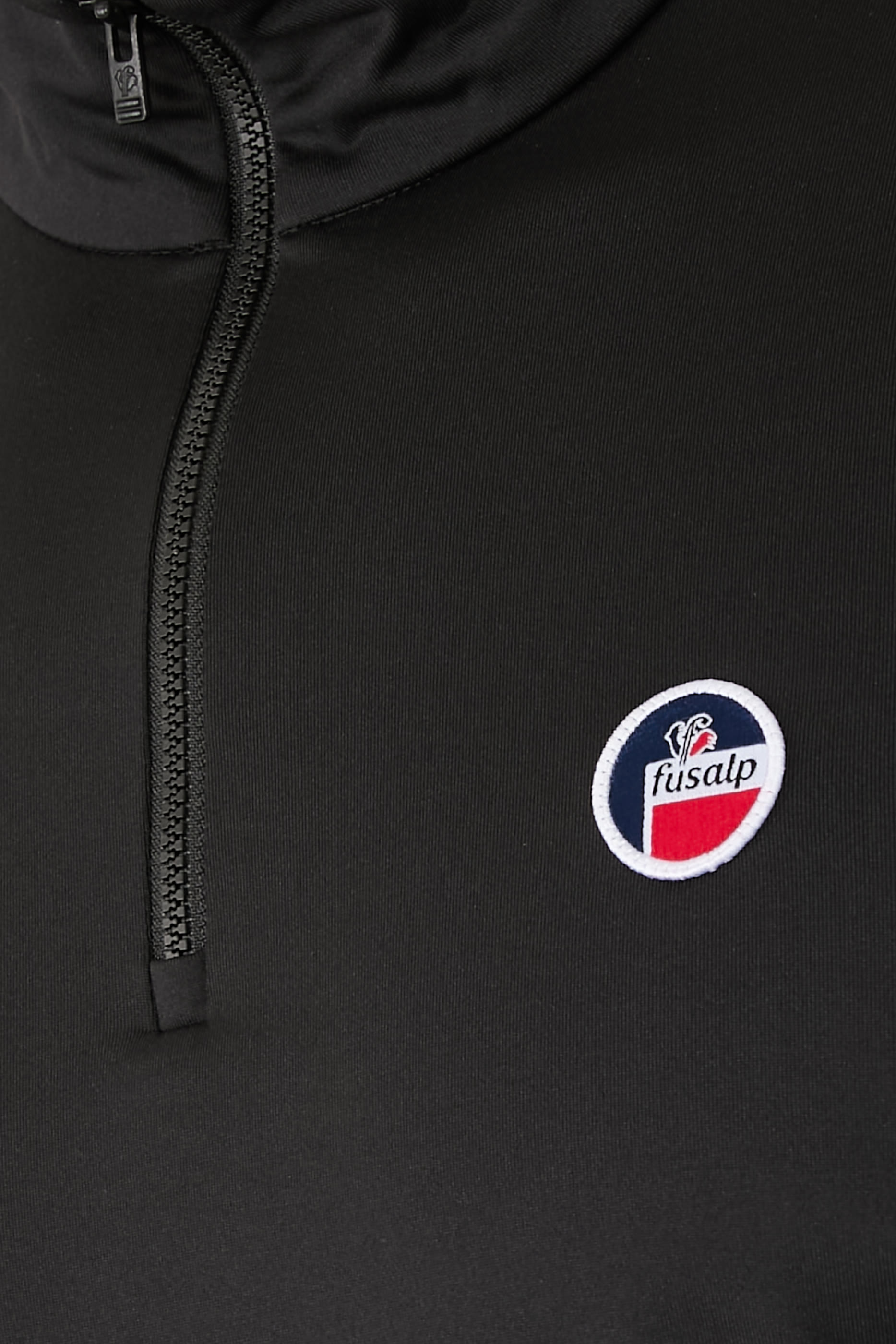 بلوزة ماريو ثيرمال