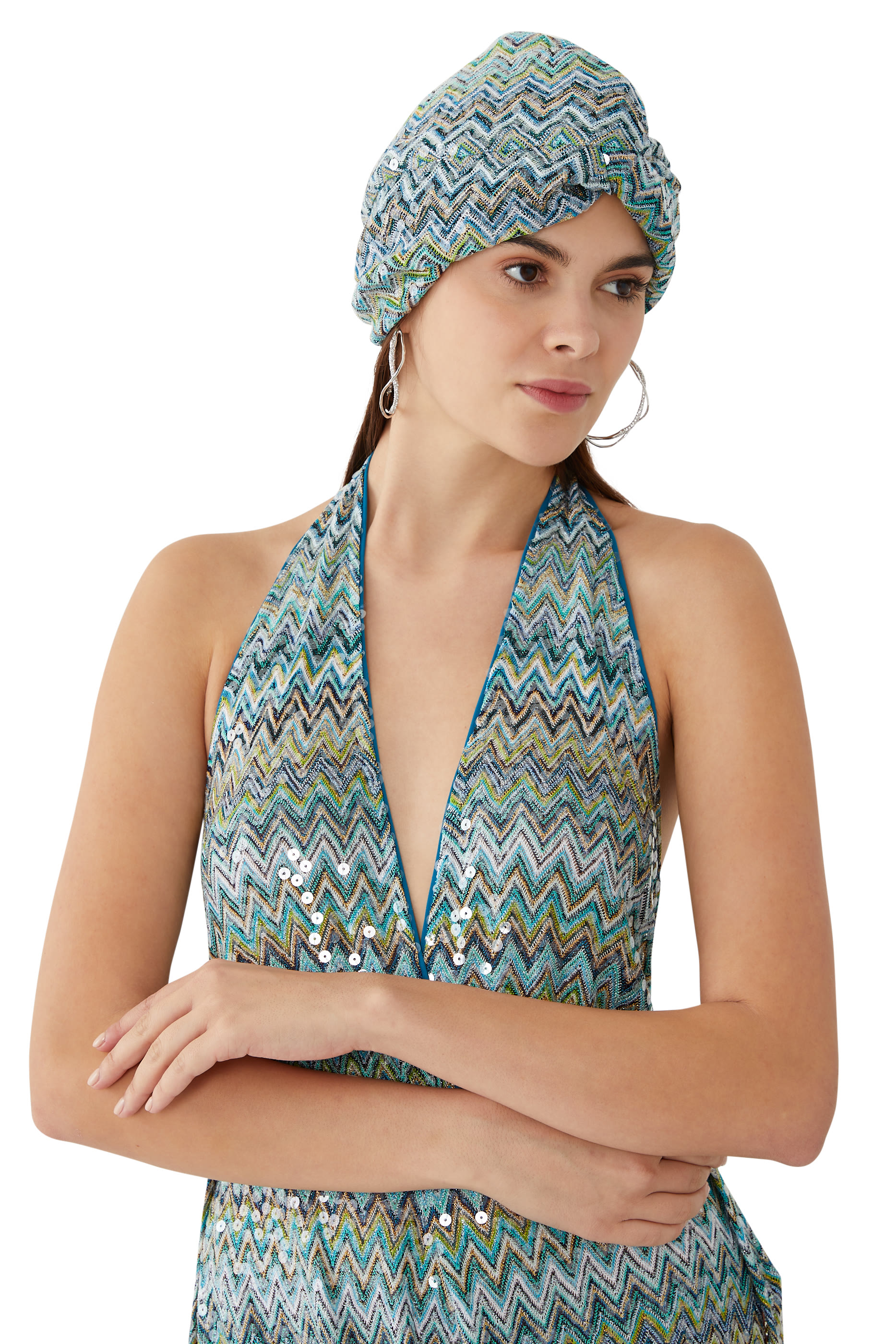 تربون بنقشة خطوط متعرجة