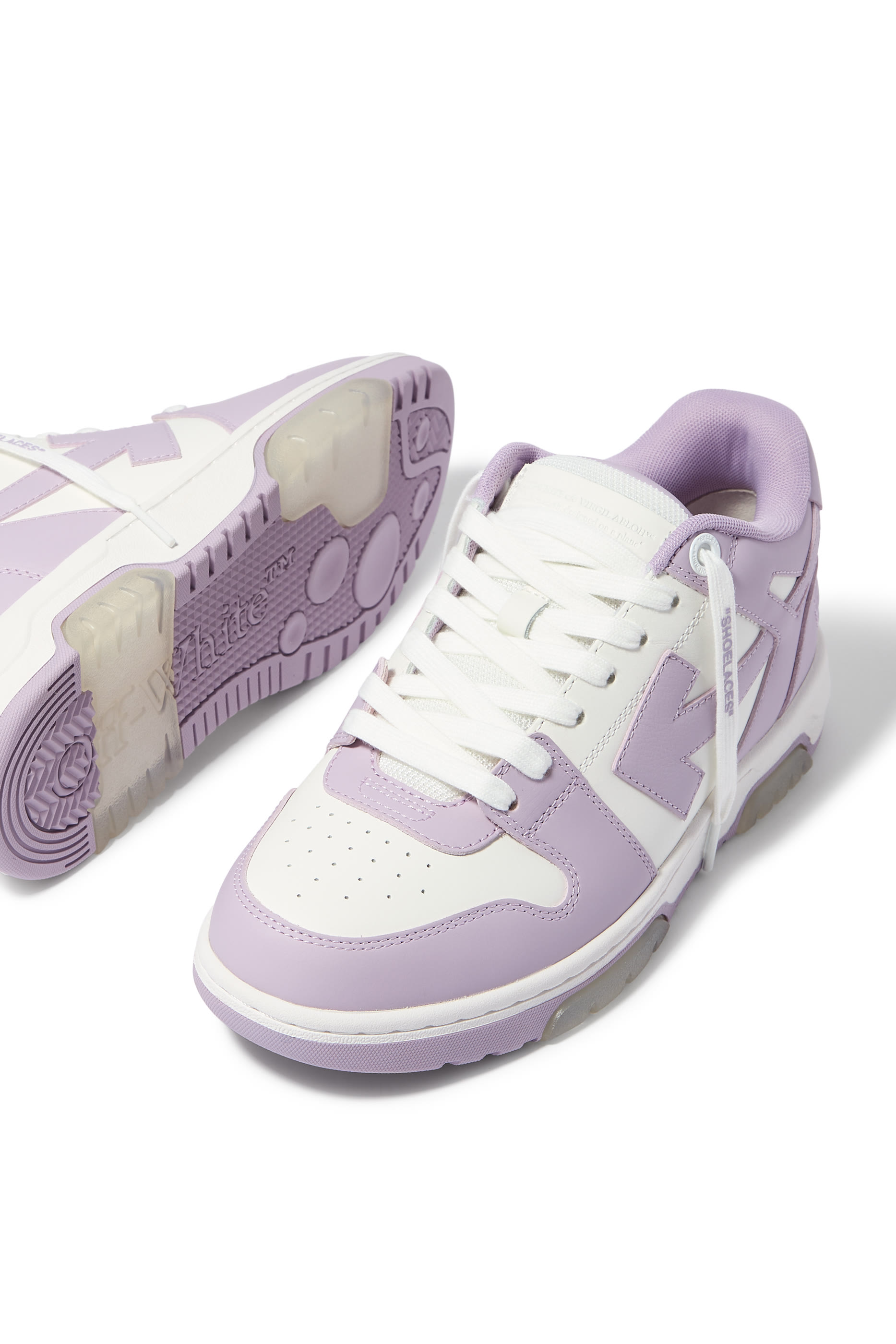 سنيكرز اوت اوف اوفيس بكاحل منخفض