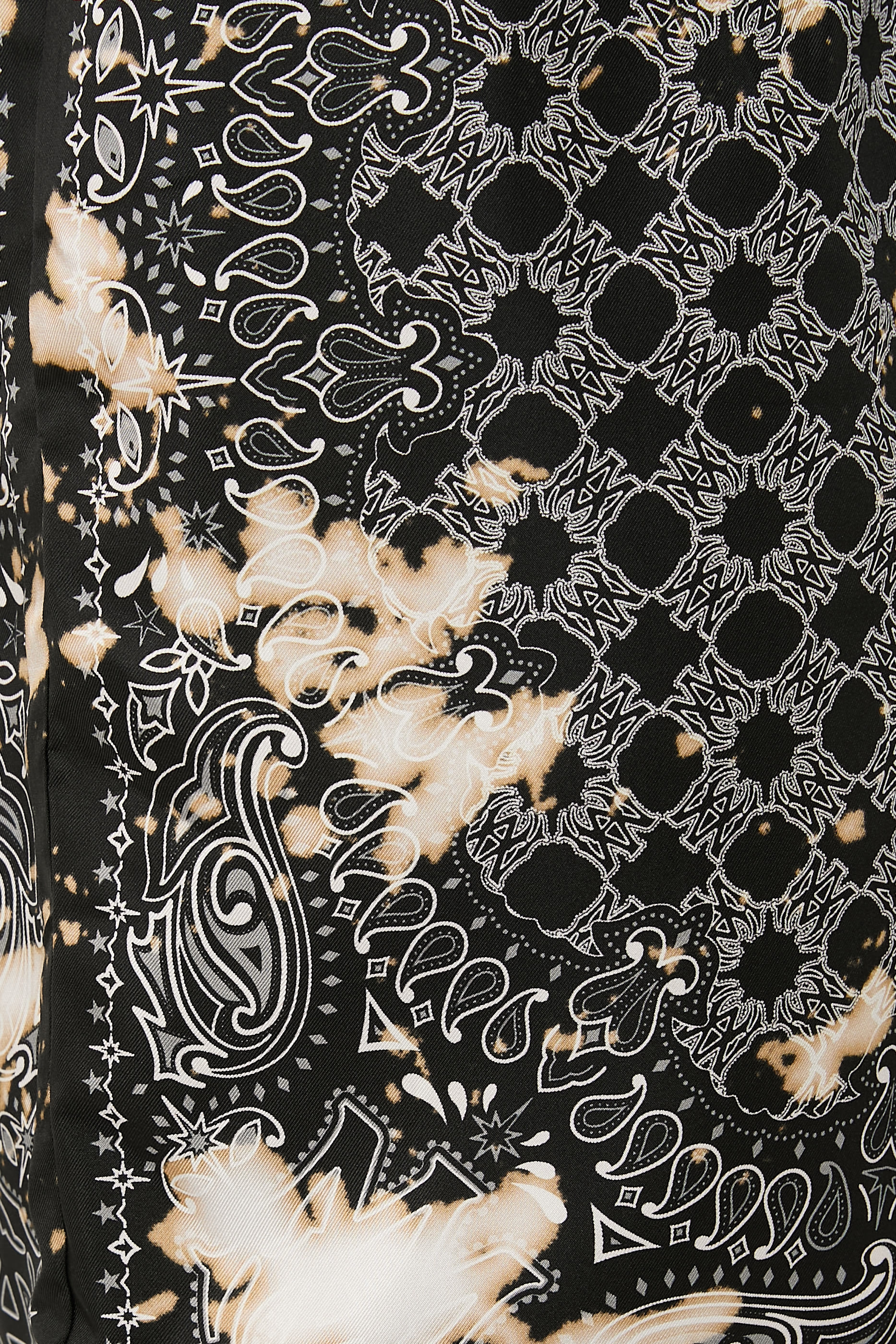 شورت بنقشة باندانا بلون باهت