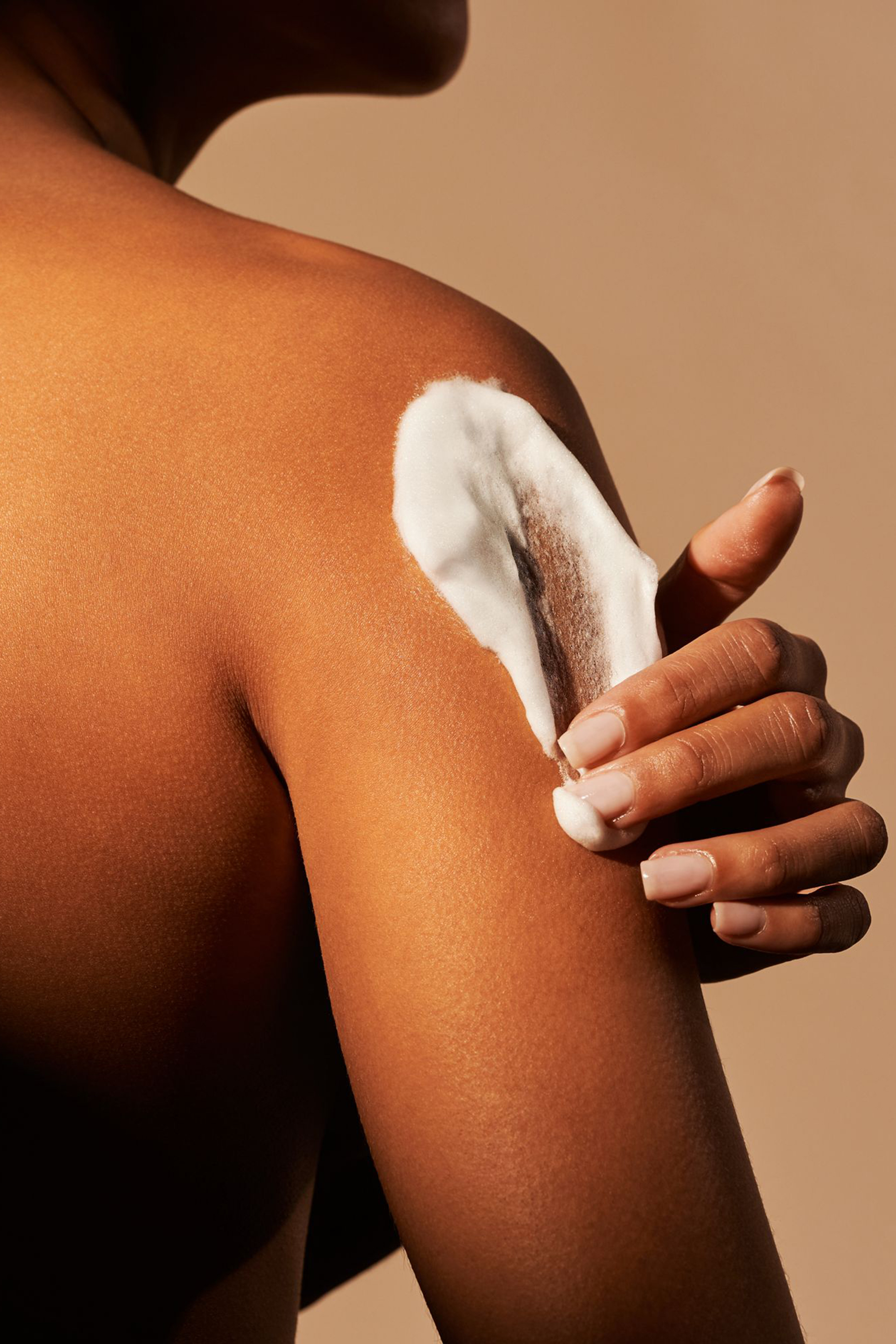 شاور جل رغوي من مجموعة أمستردام