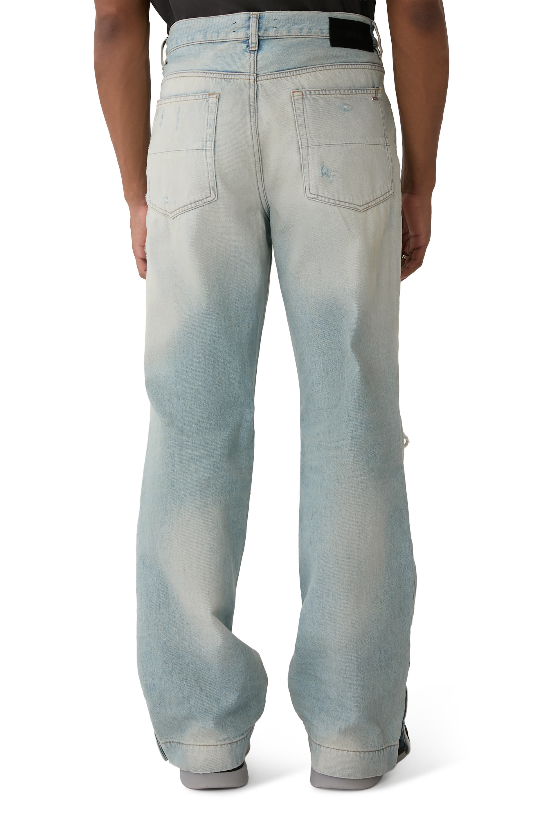 بنطال جينز بقصة ساق واسعة مستقيمة