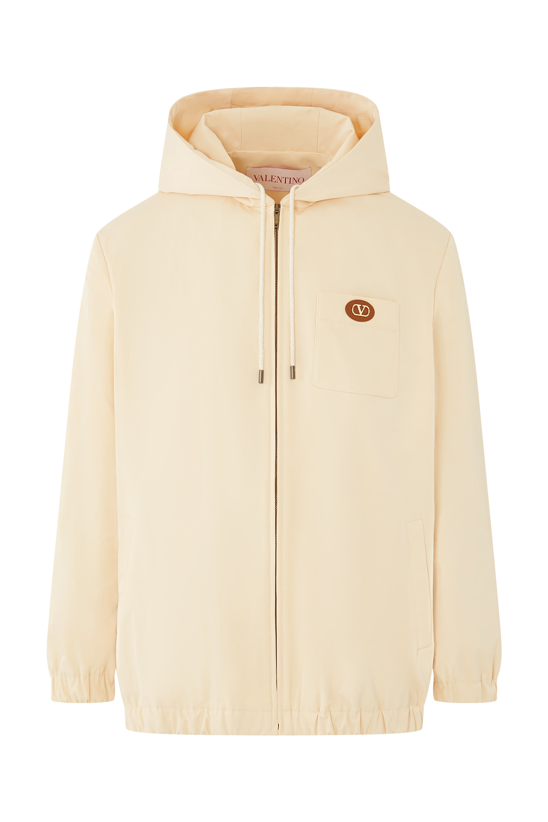 جاكيت بشعار الماركة