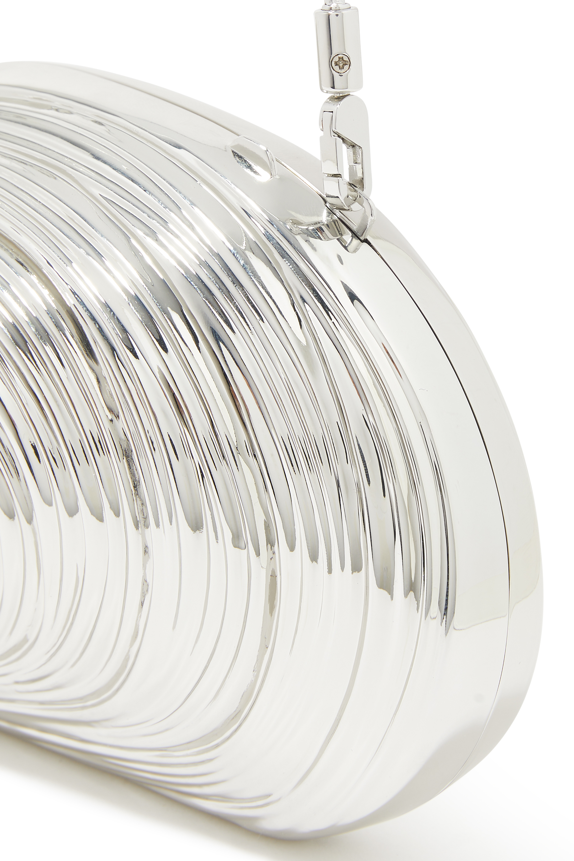 كلاتش بريدجت معدني بتصميم صدفة