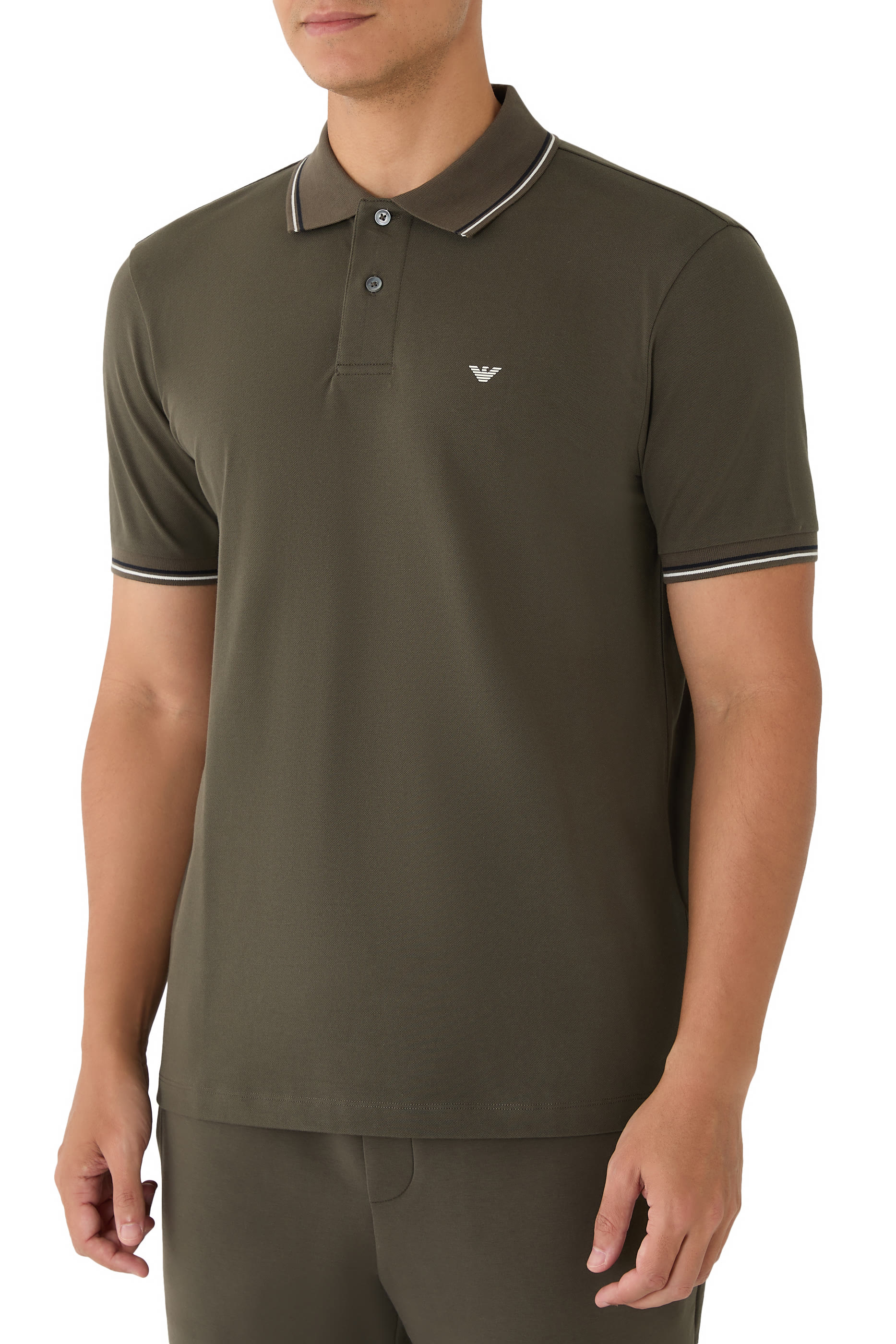 قميص بولو إسنشال كابسول بشعار الماركة