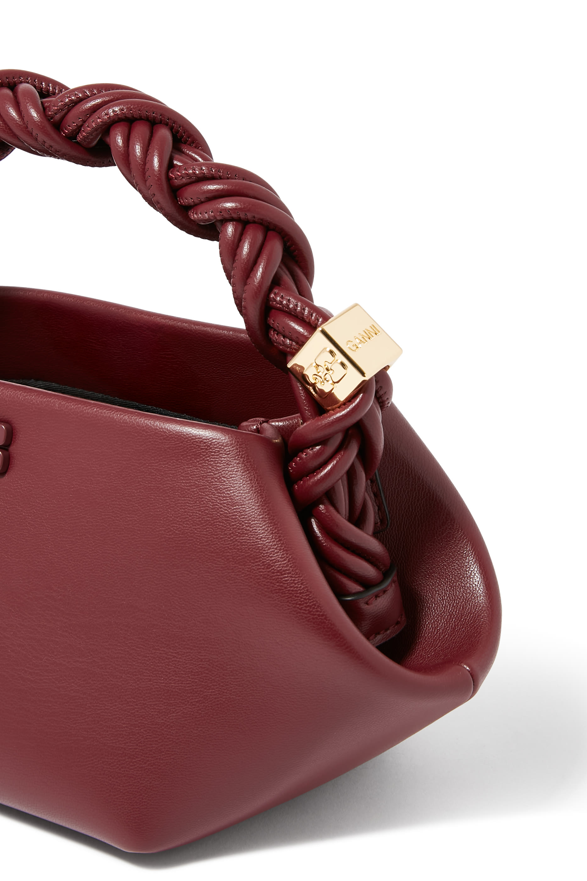 حقيبة بو صغيرة