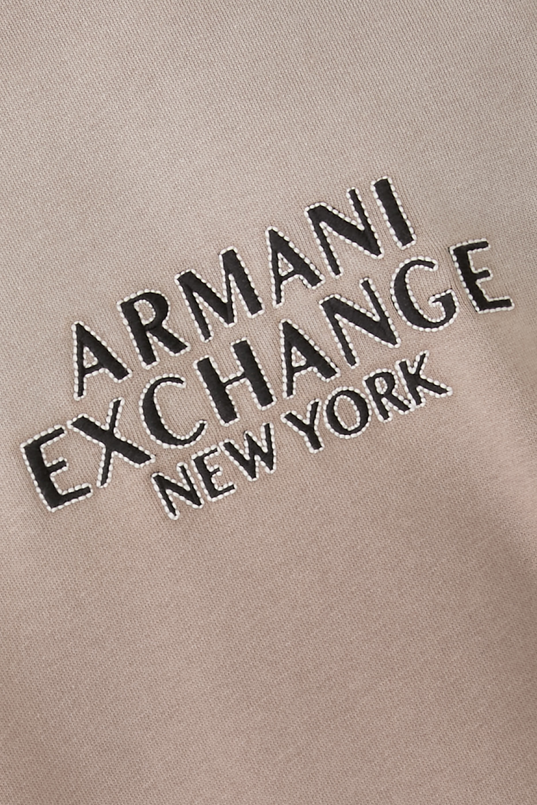 سويت شيرت بشعار الماركة ولون متدرج