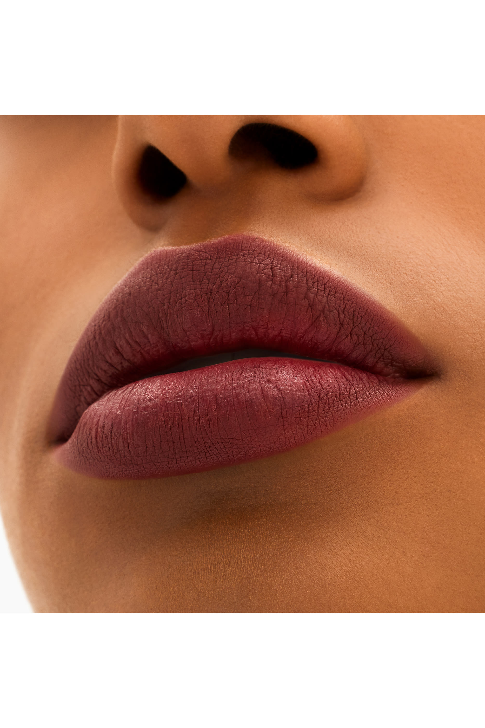 أحمر شفاه لوكت كيس يدوم 24 ساعة