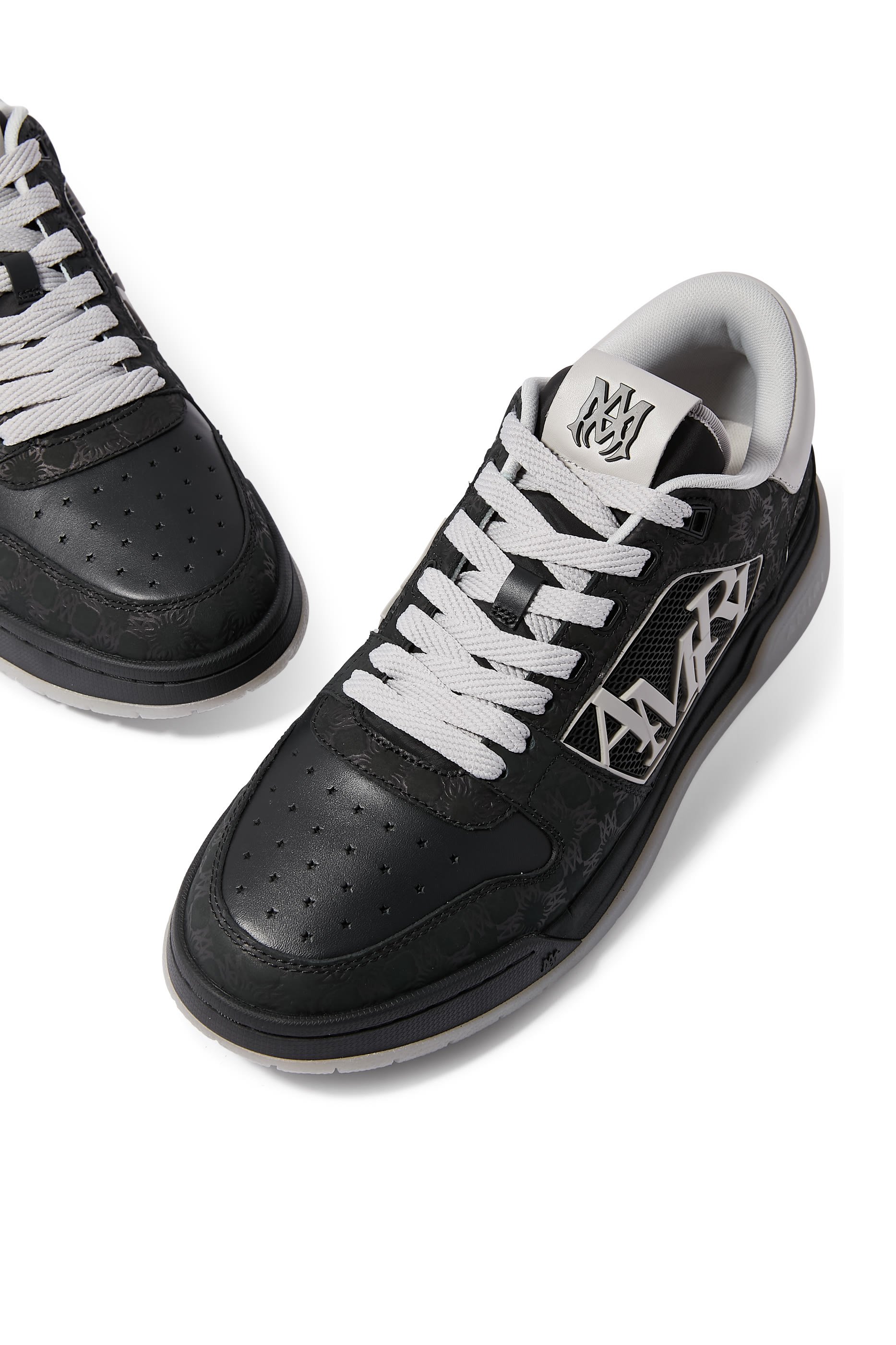 سنيكرز كلاسيك بكاحل منخفض