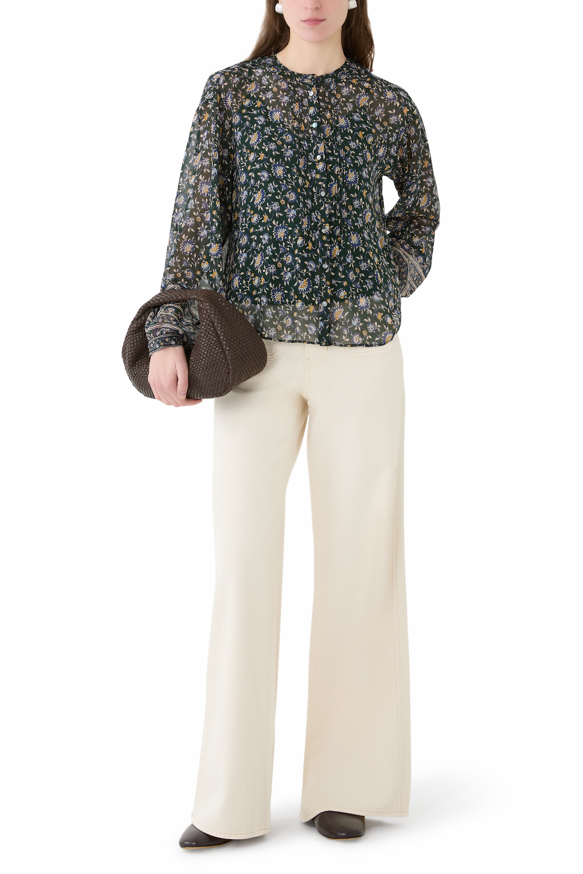 بلوزة لولي بأزرار للإغلاق ونقشة أزهار